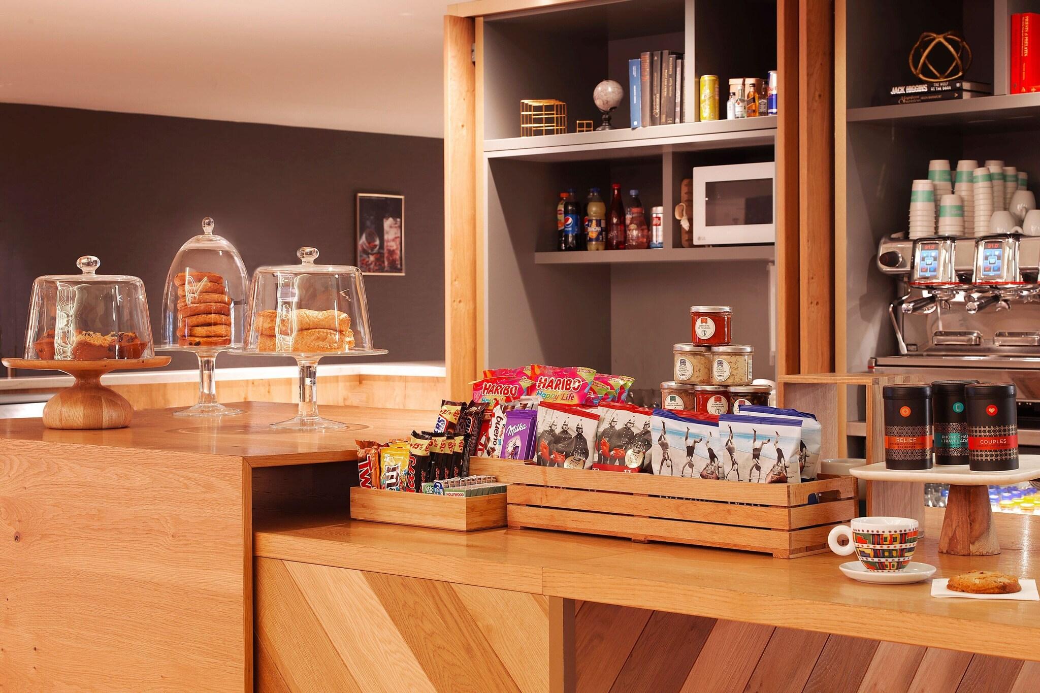 Le Méridien Paris Arc De Triomphe by null