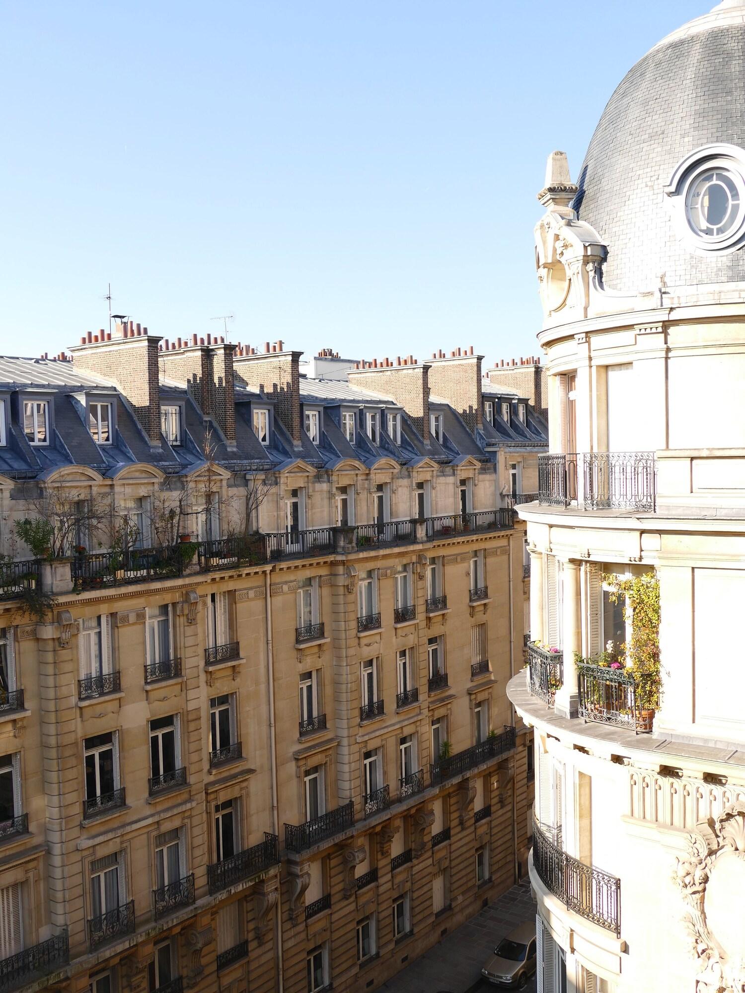 Sofitel Paris Arc de Triomphe by null