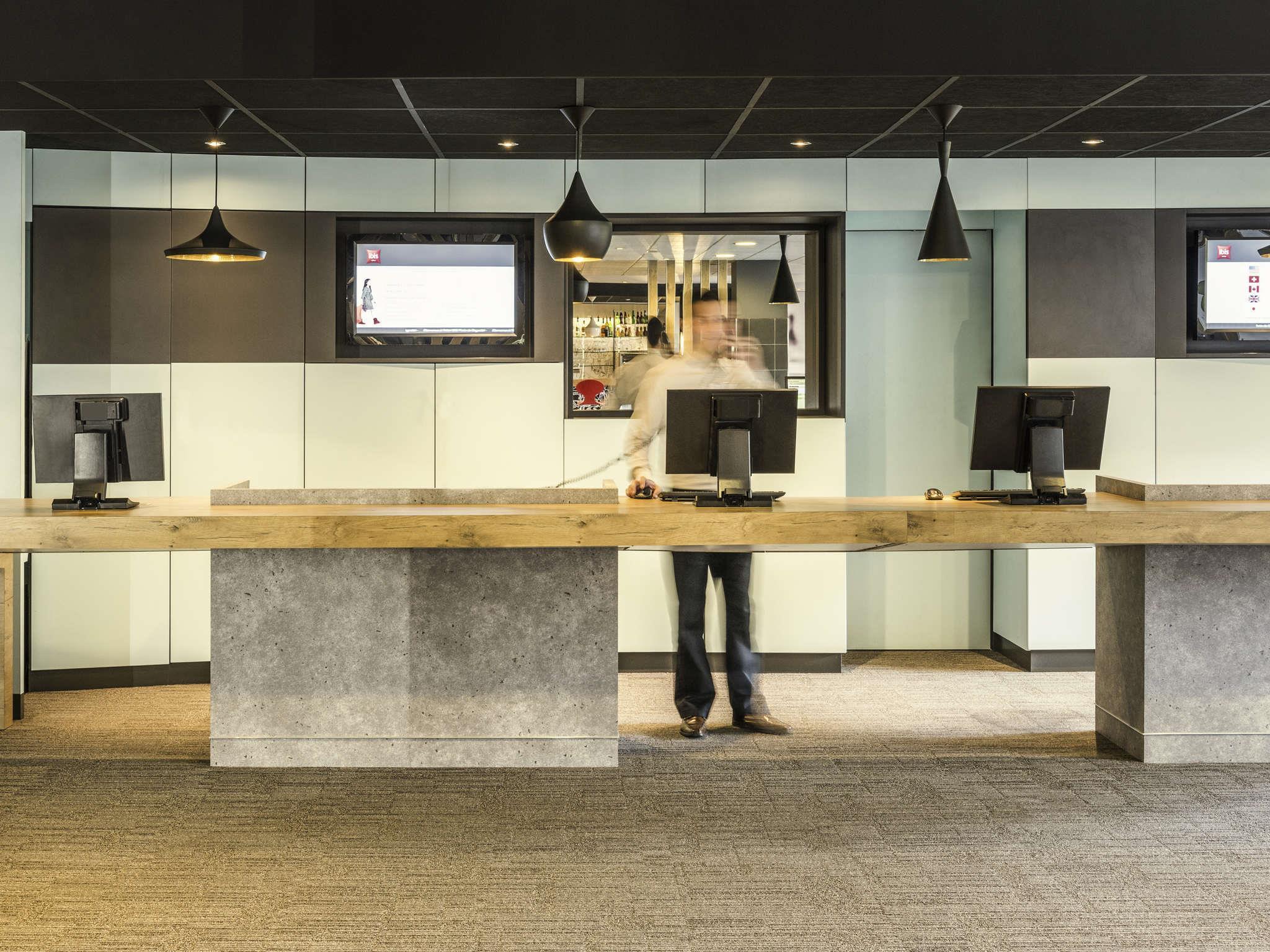 ibis Paris Porte de Bagnolet - photo