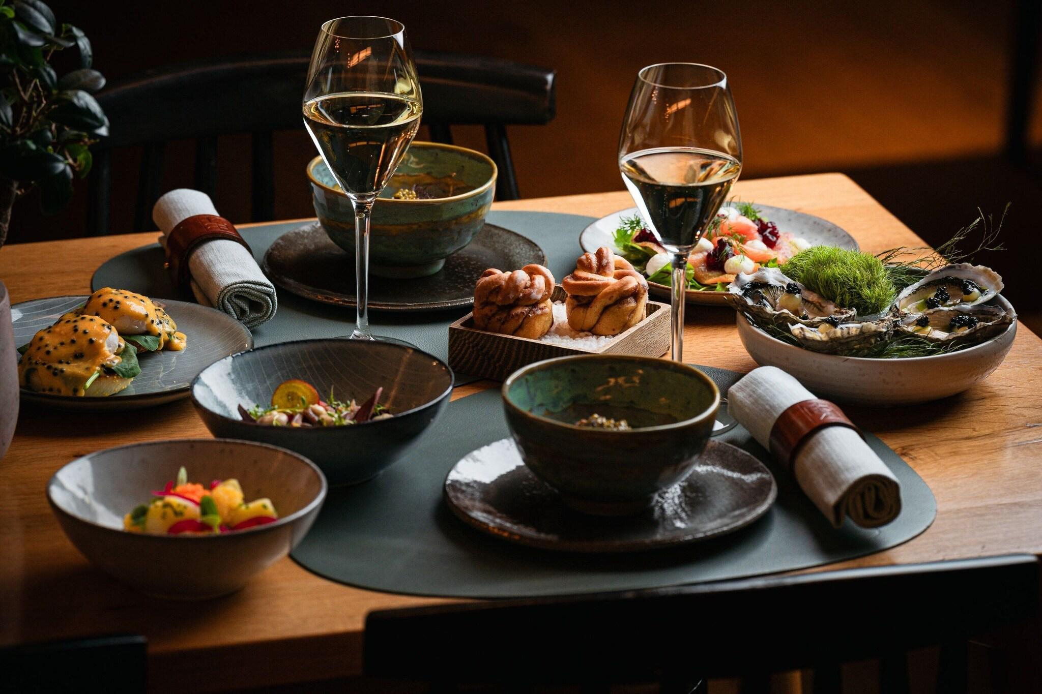 The Ritz-Carlton Hotel de la Paix, Geneva by null