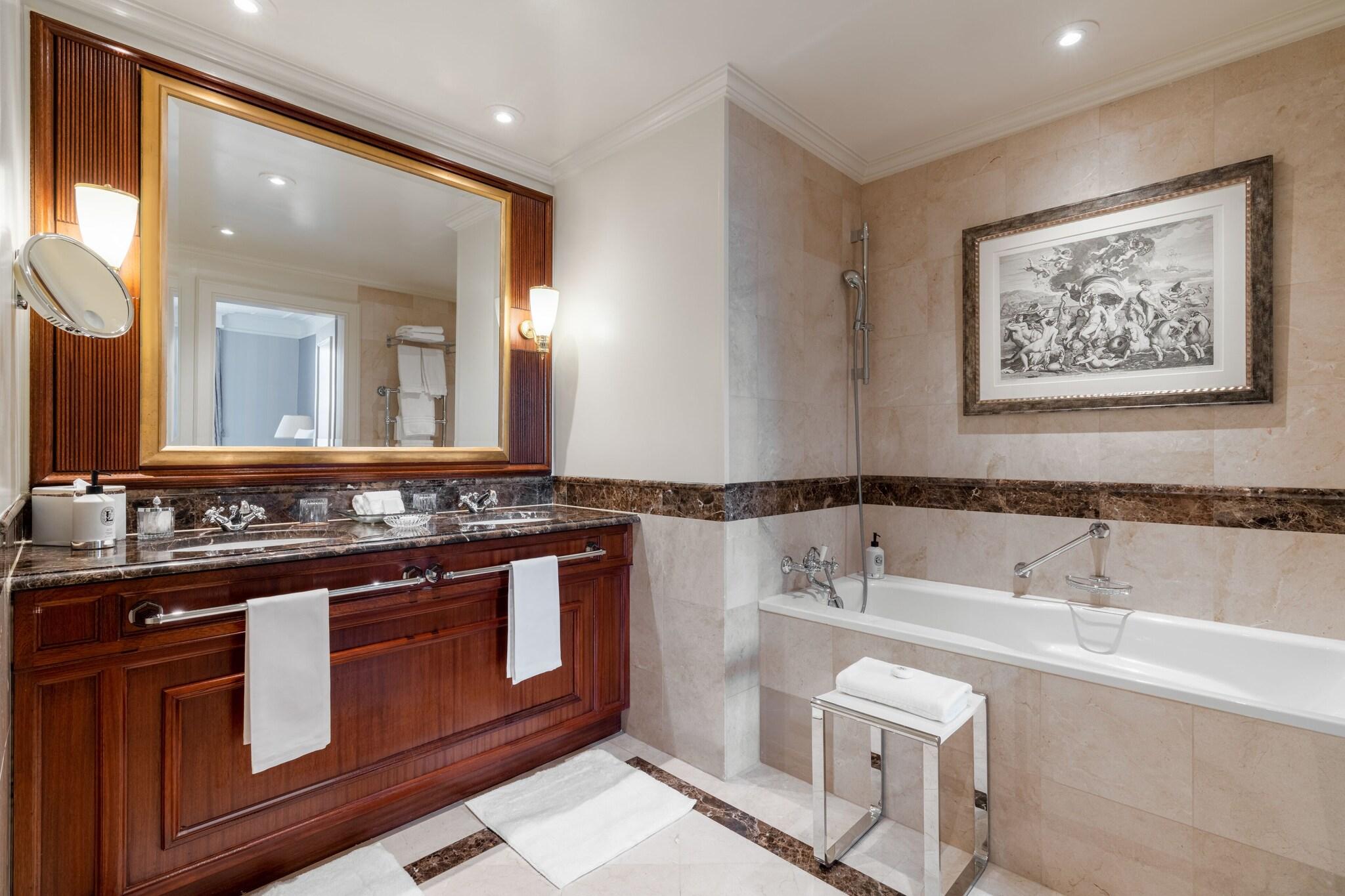 Four Seasons Hotel des Bergues Geneva by null