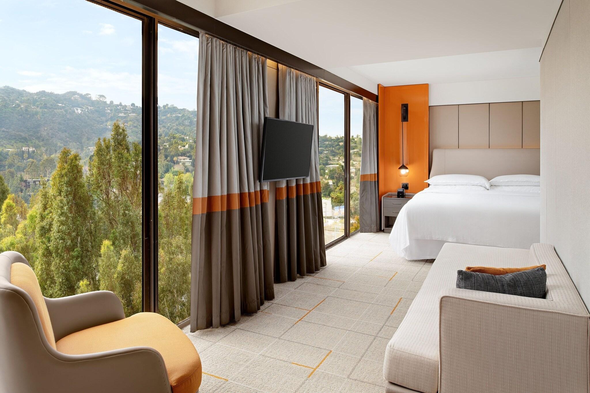 Sheraton Universal Hotel
