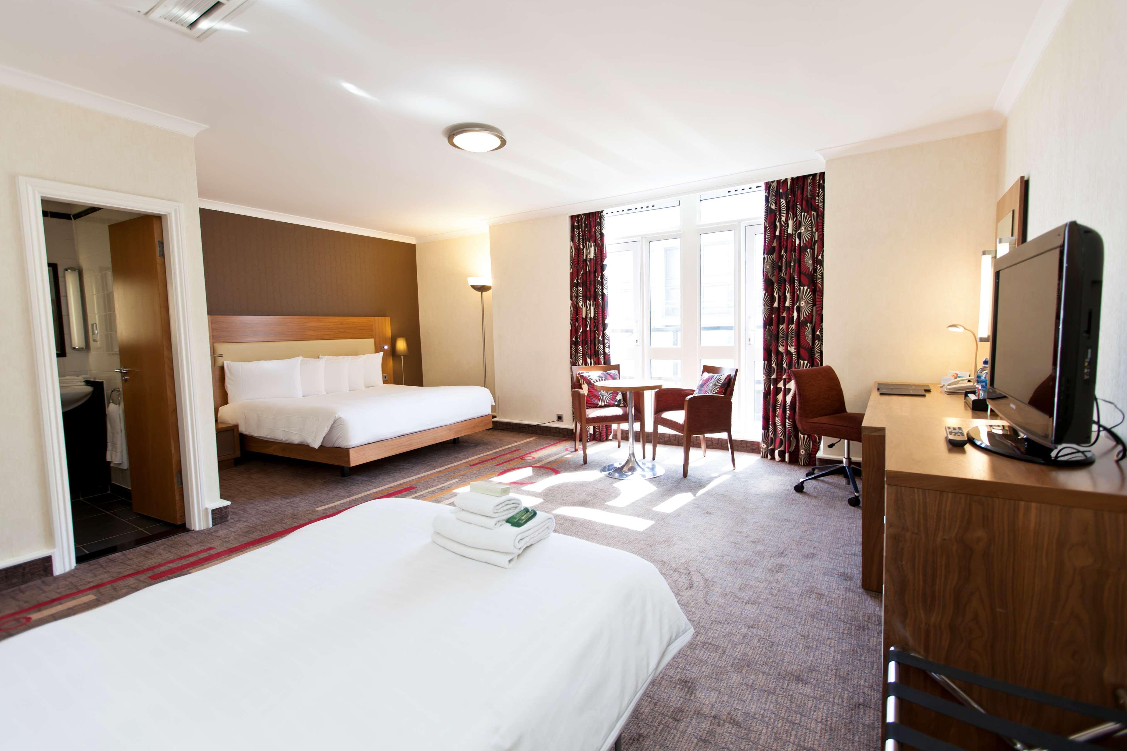 Галерея изображений Hilton London Olympia