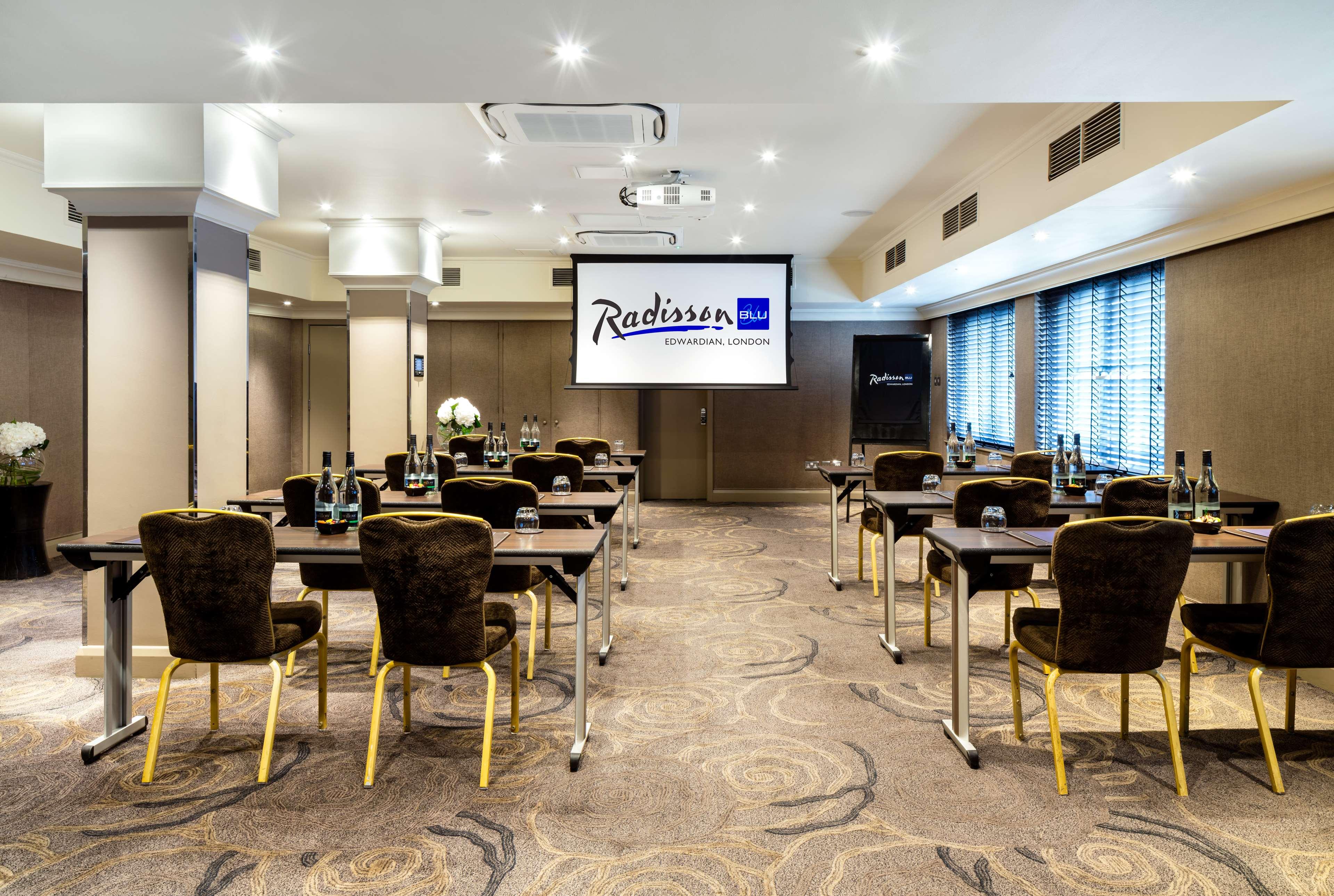 Галерея изображений Radisson Blu Edwardian Kenilworth Hotel London