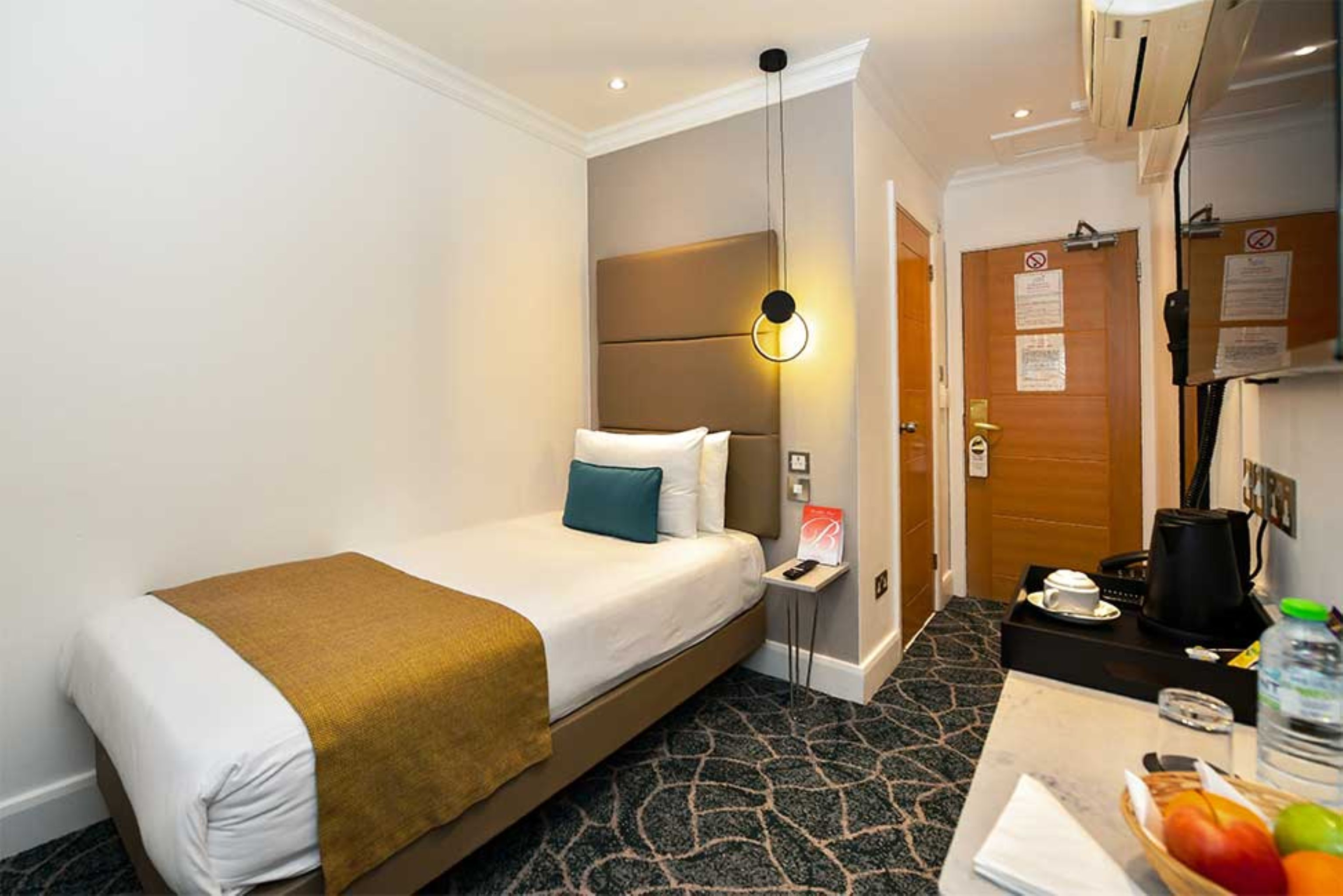 Queens Park Premier London Hyde Park Hotel