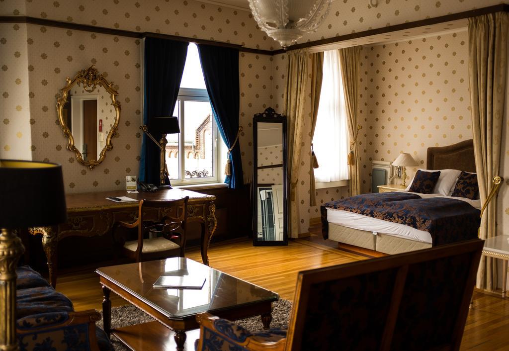 Hotel Victoria by null