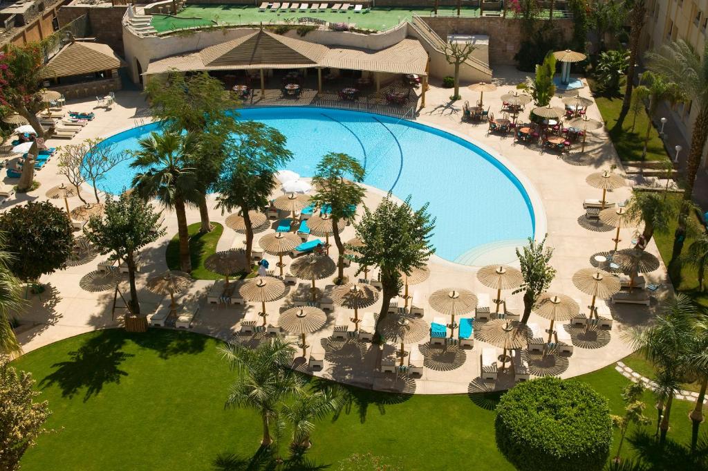 Aracan Eatabe Luxor Hotel