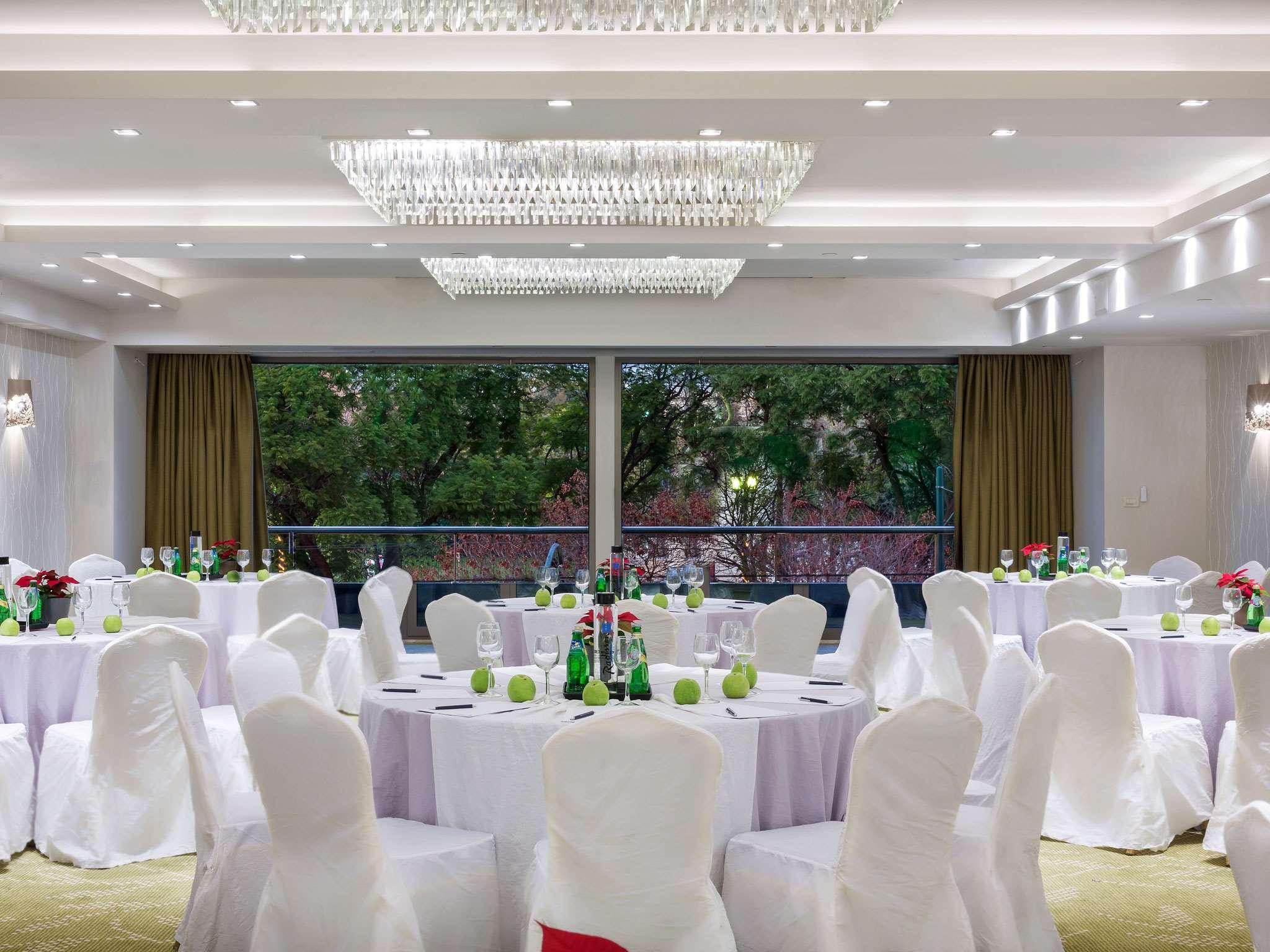 Radisson Blu Park Hotel Athens - attēls