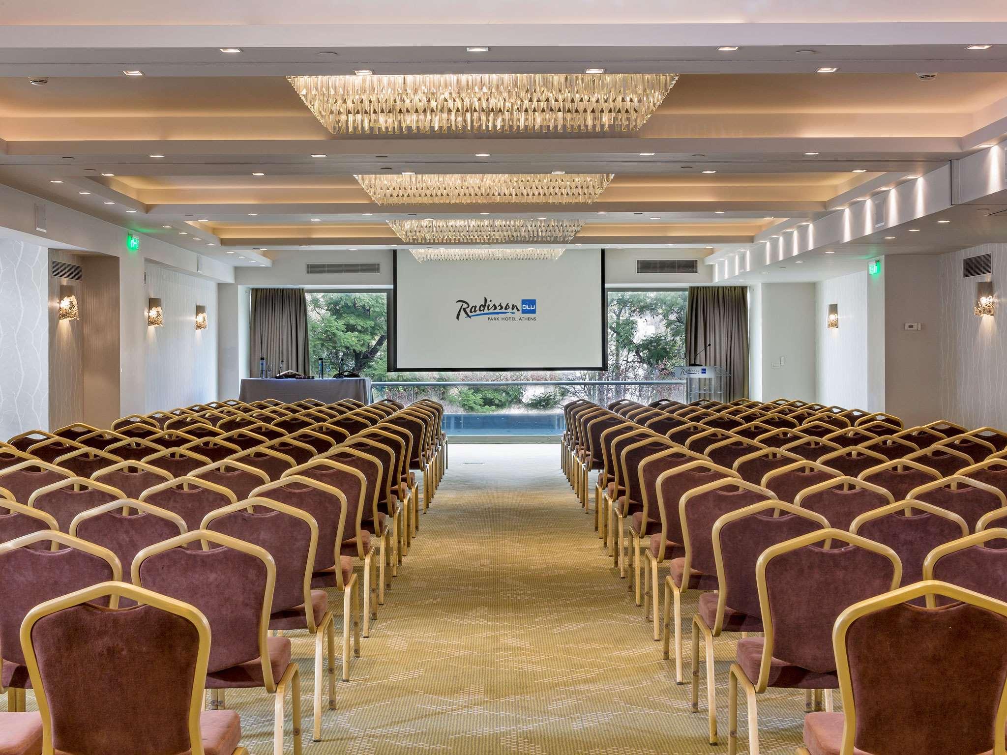 Radisson Blu Park Hotel Athens - attēls