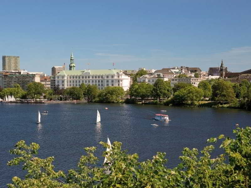 Hotel Atlantic Hamburg, Autograph Collection by null