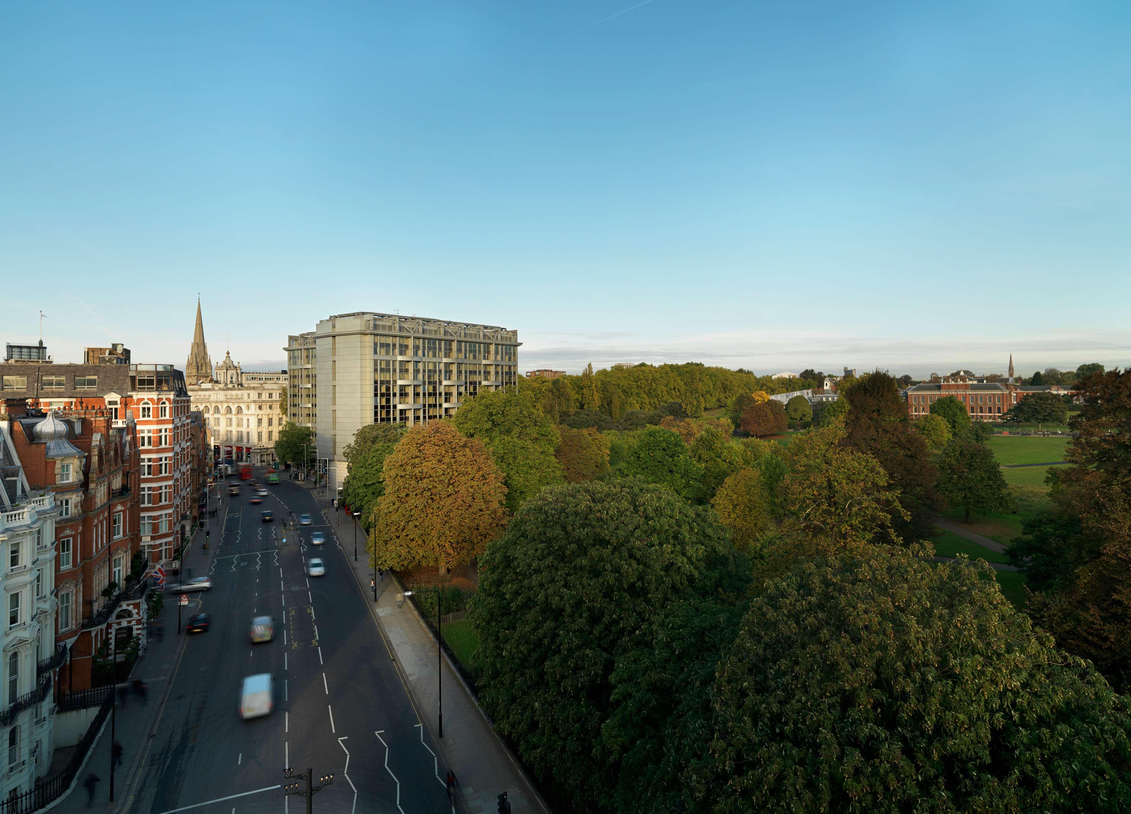 Royal Garden Hotel by null