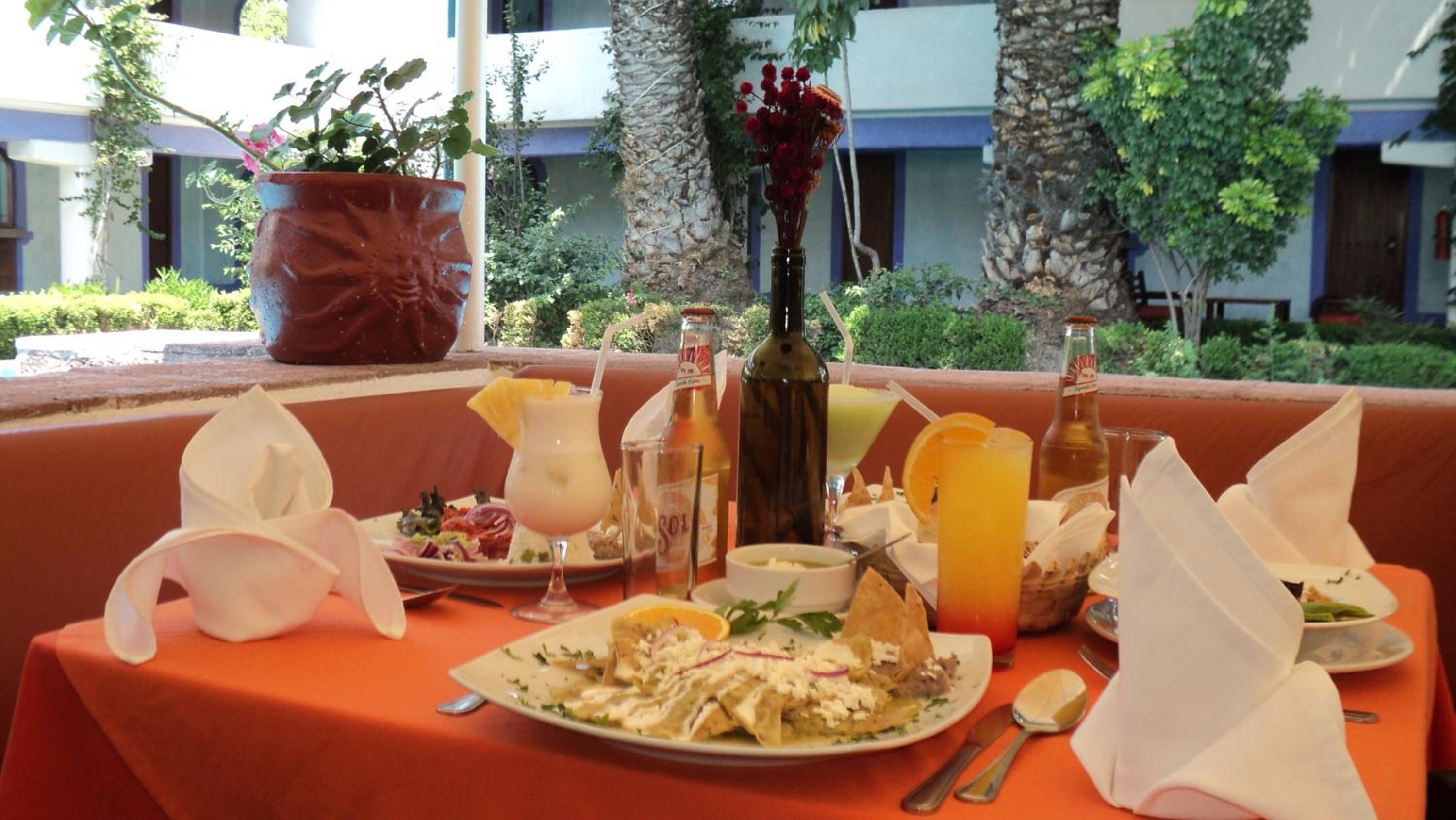 Villas Arqueologicas Teotihuacan by null