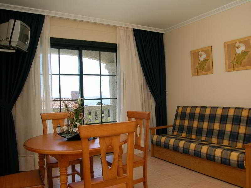 Apartamentos Coral do Mar II by null