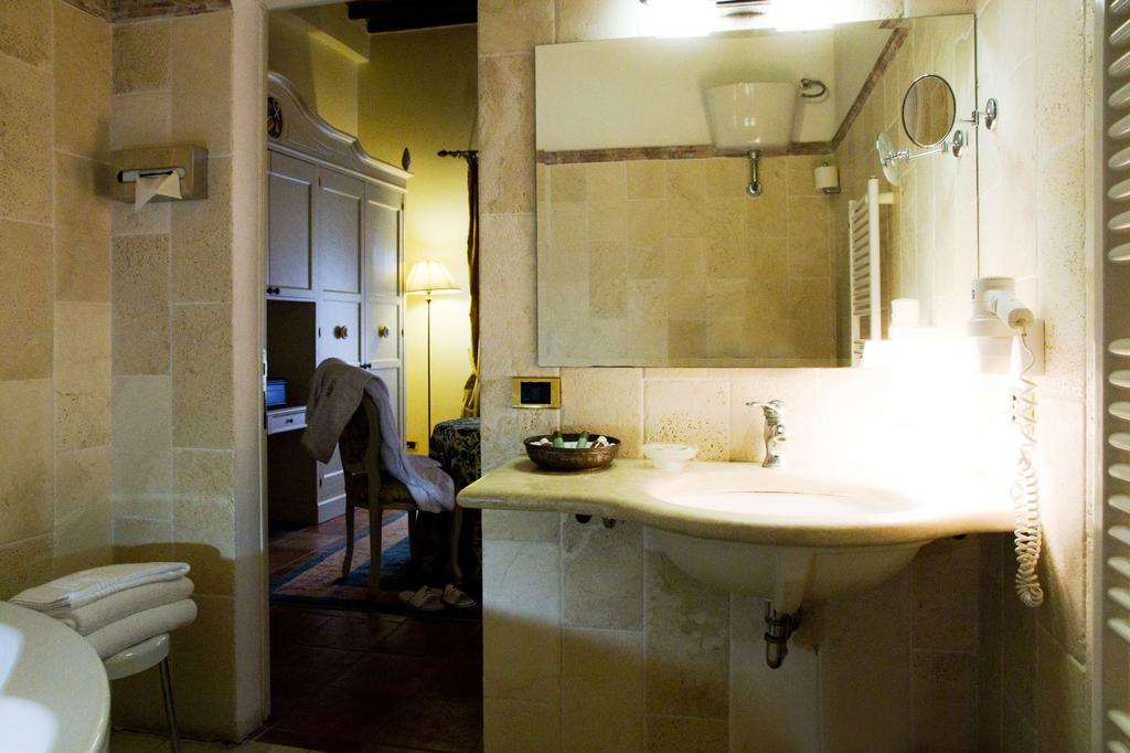 Castello Di Leonina Relais by null