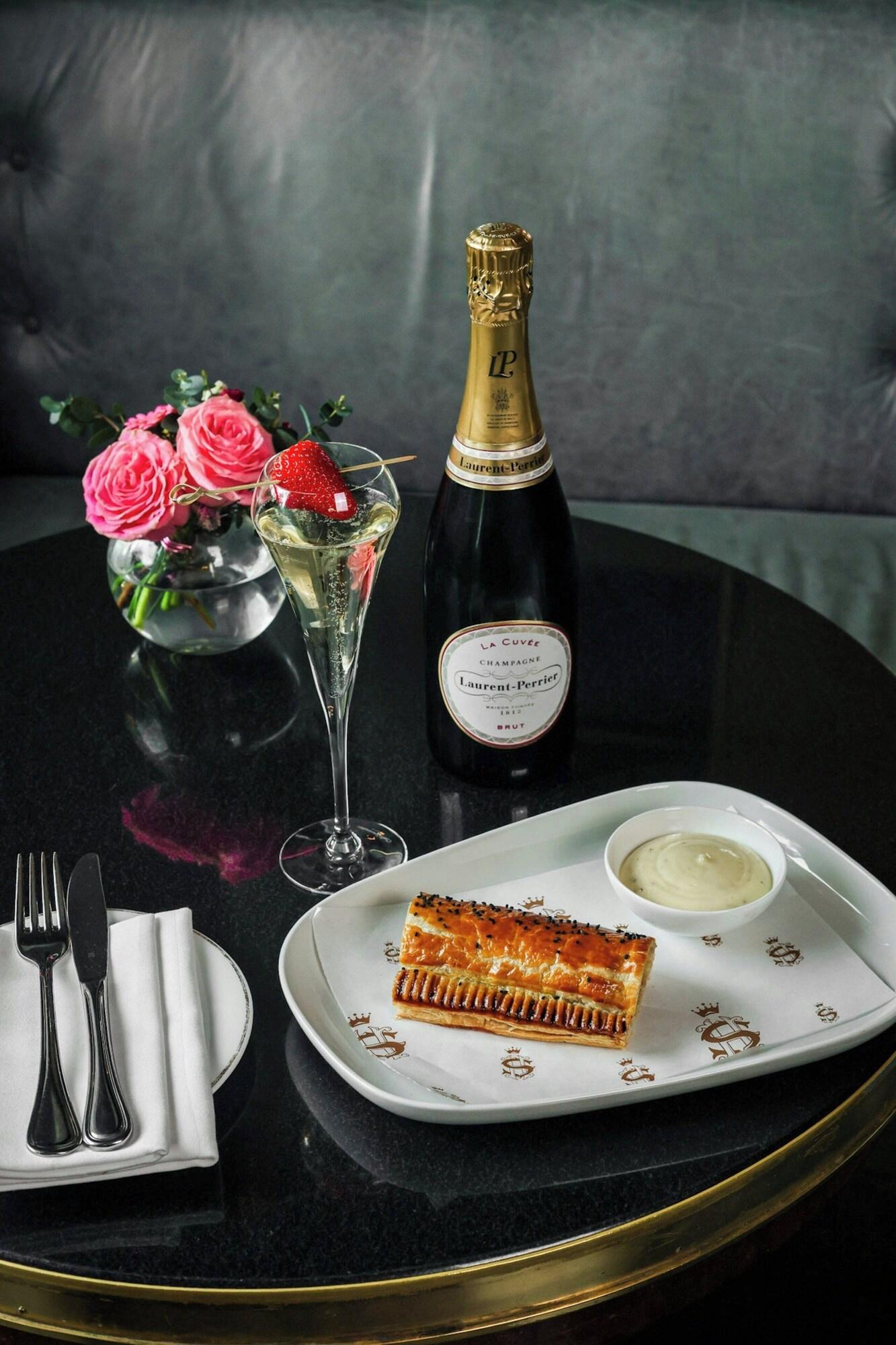 The Shelbourne, Autograph Collection
