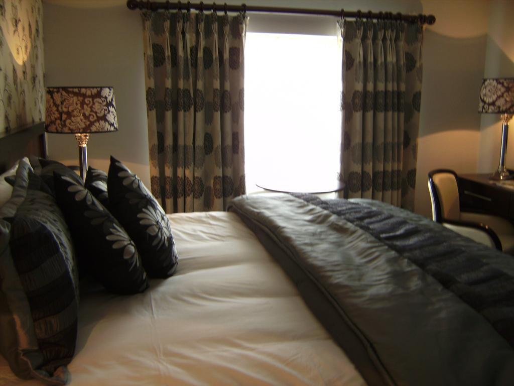 Killarney Court