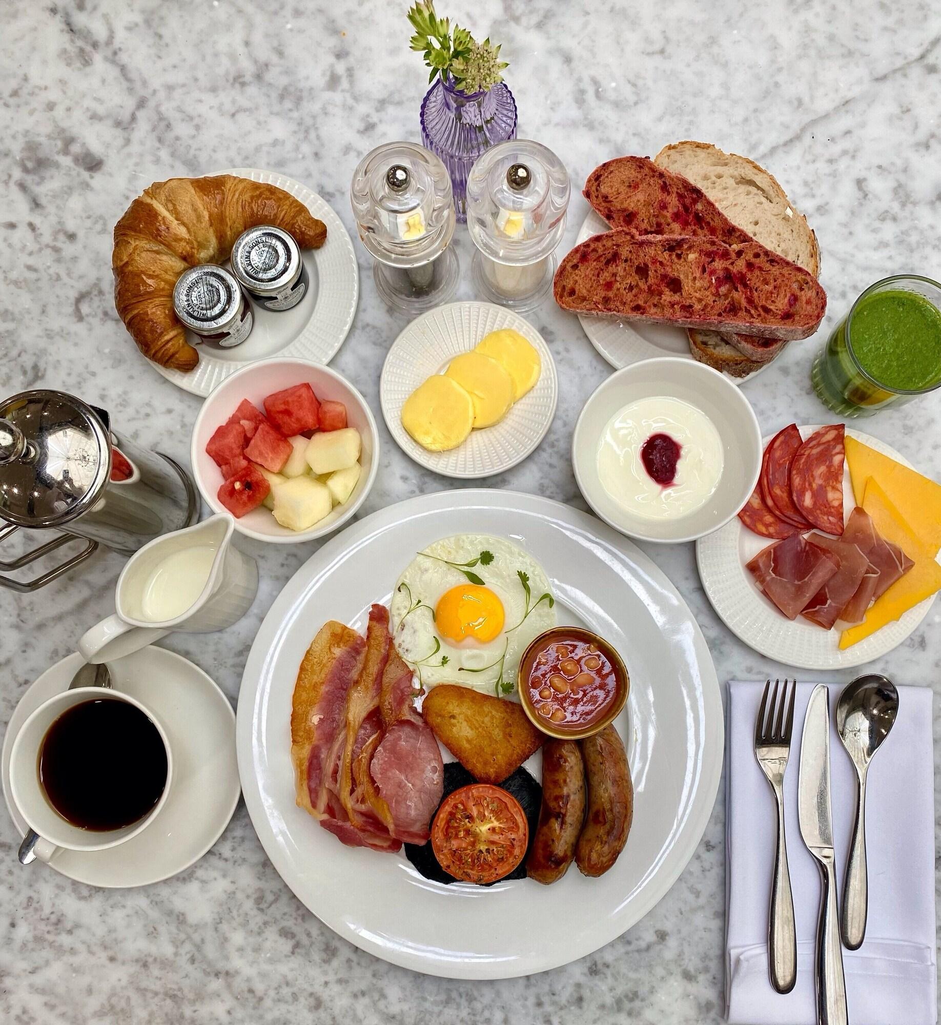 Gonville Hotel by null