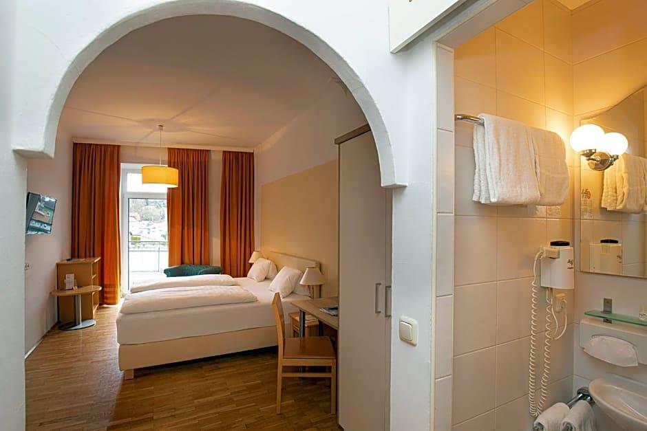 Keramikhotel Goldener Brunnen