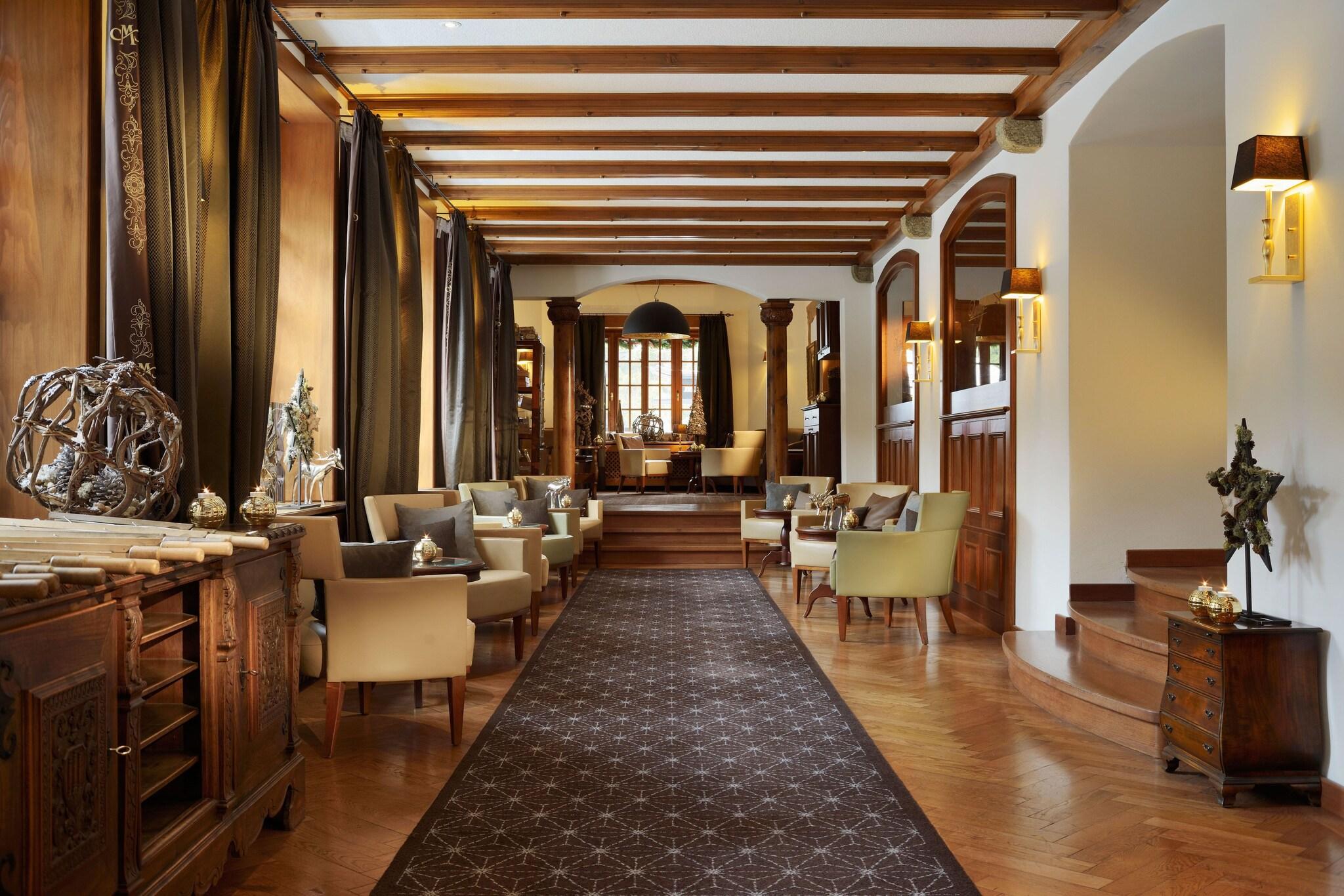 Mont Cervin Palace by null