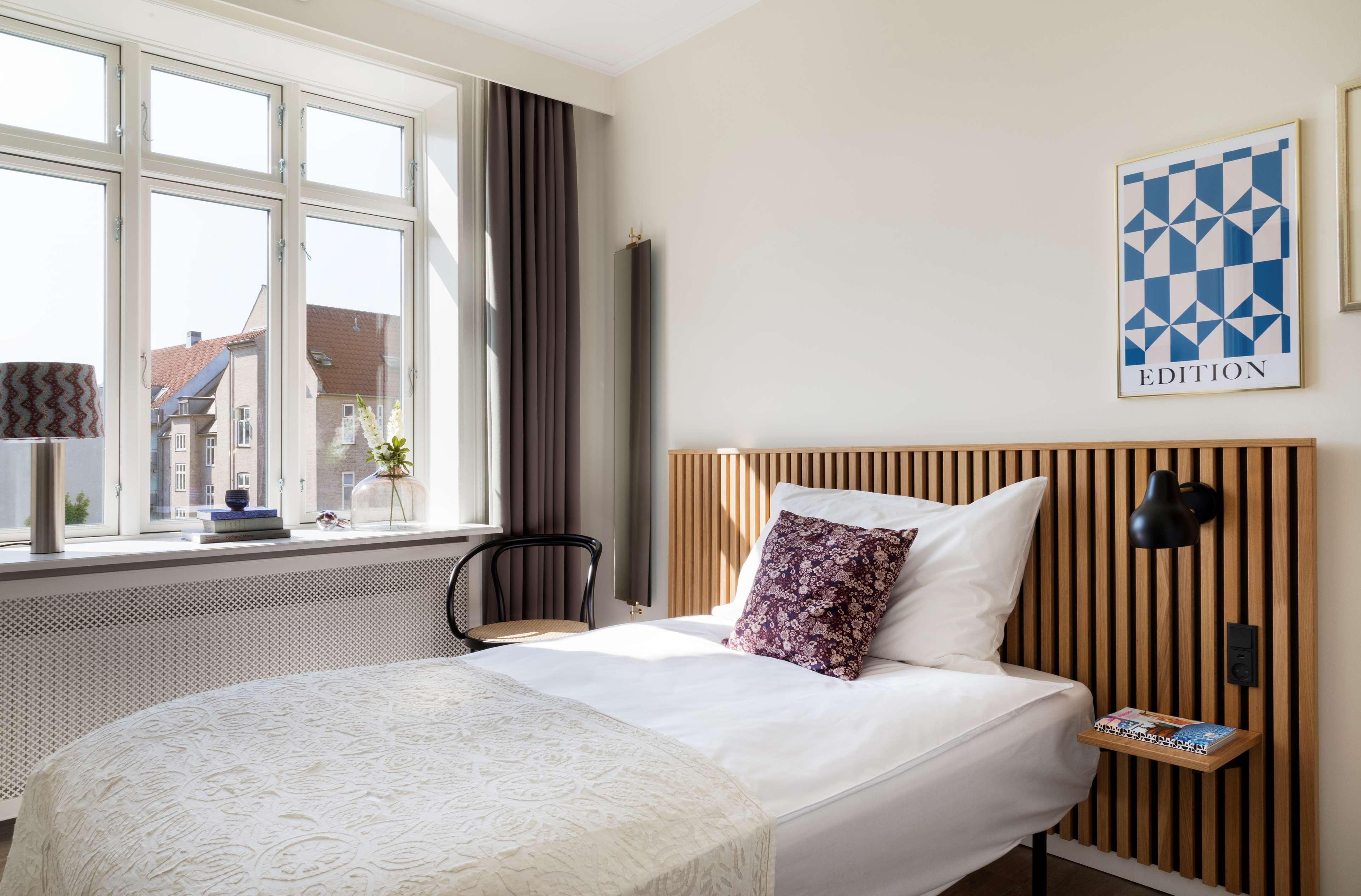 Coco Hotel by null