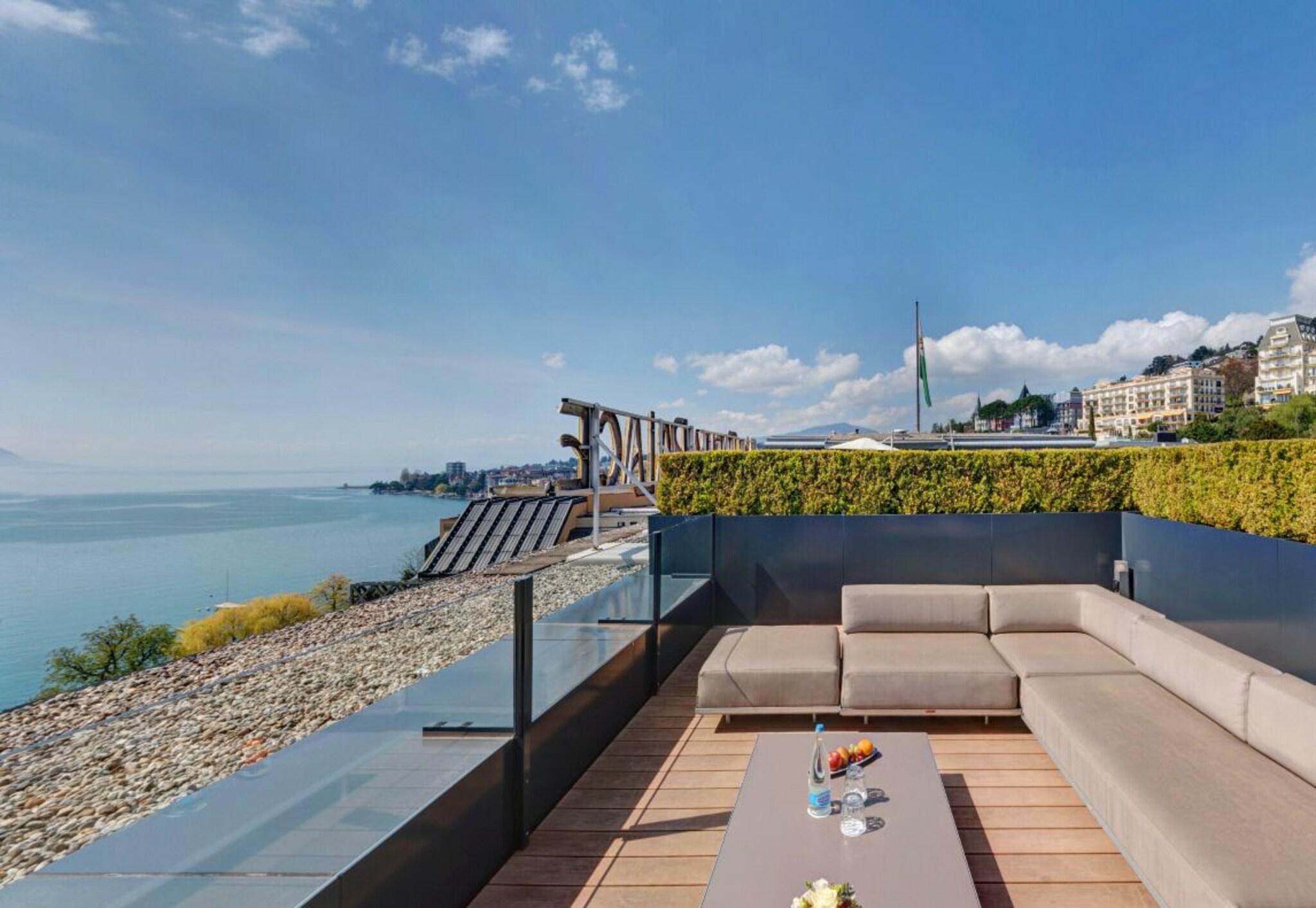 Fairmont Le Montreux Palace by null