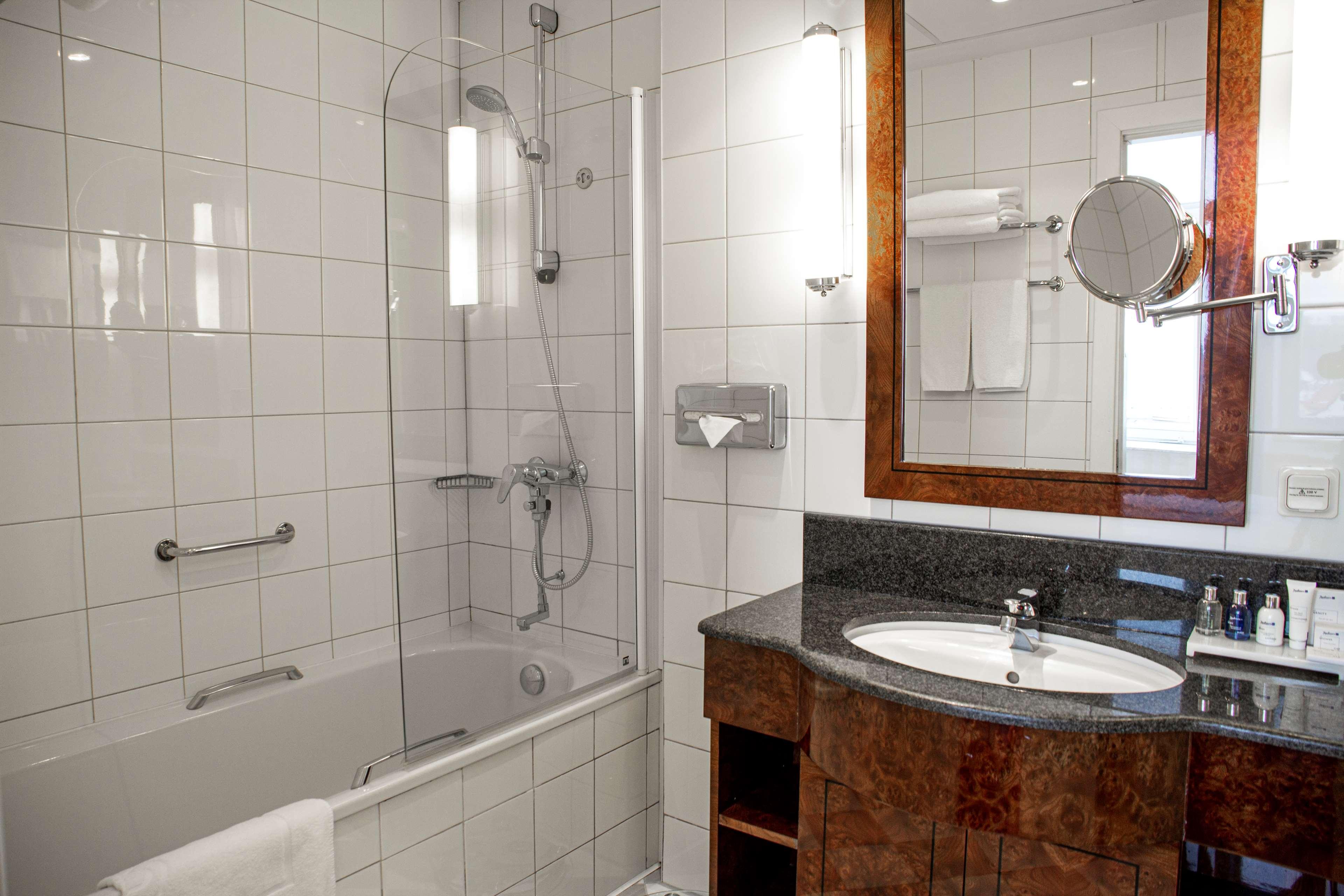 Radisson Collection Astorija Hotel, Vilnius by null