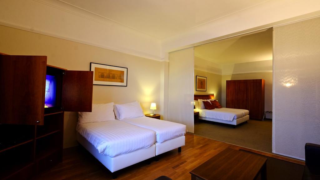 Thermae Palace by null