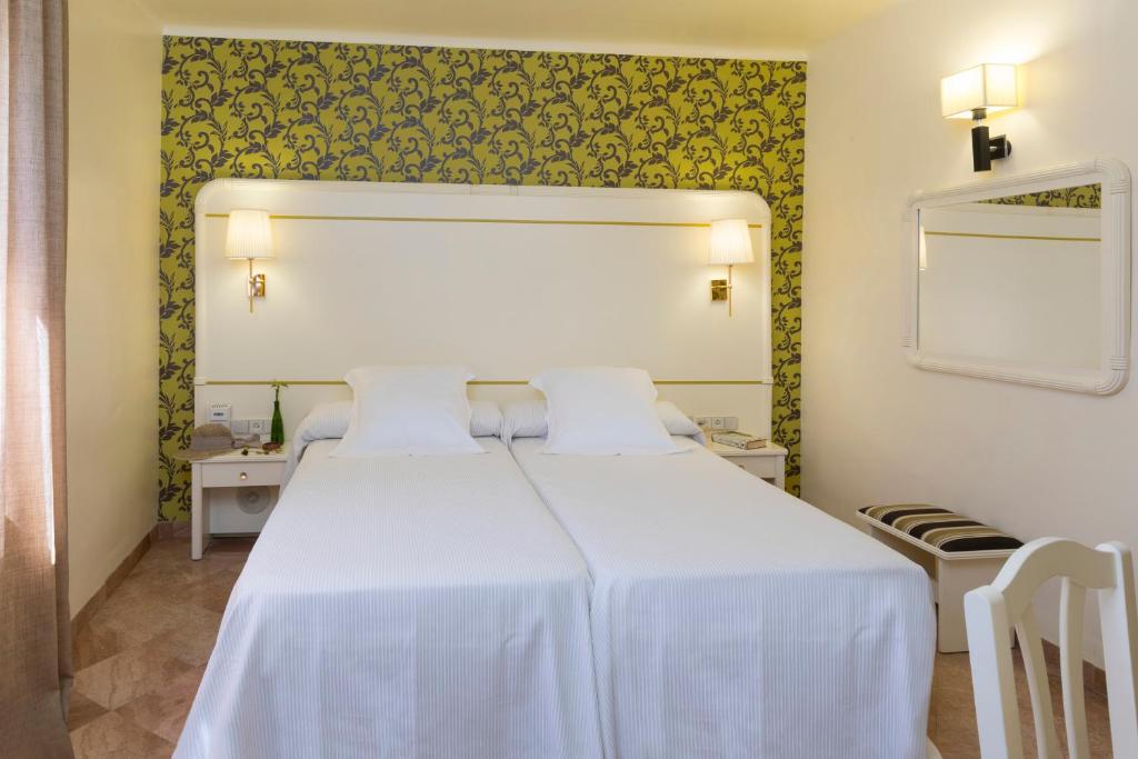 Porto Cristo Hotel