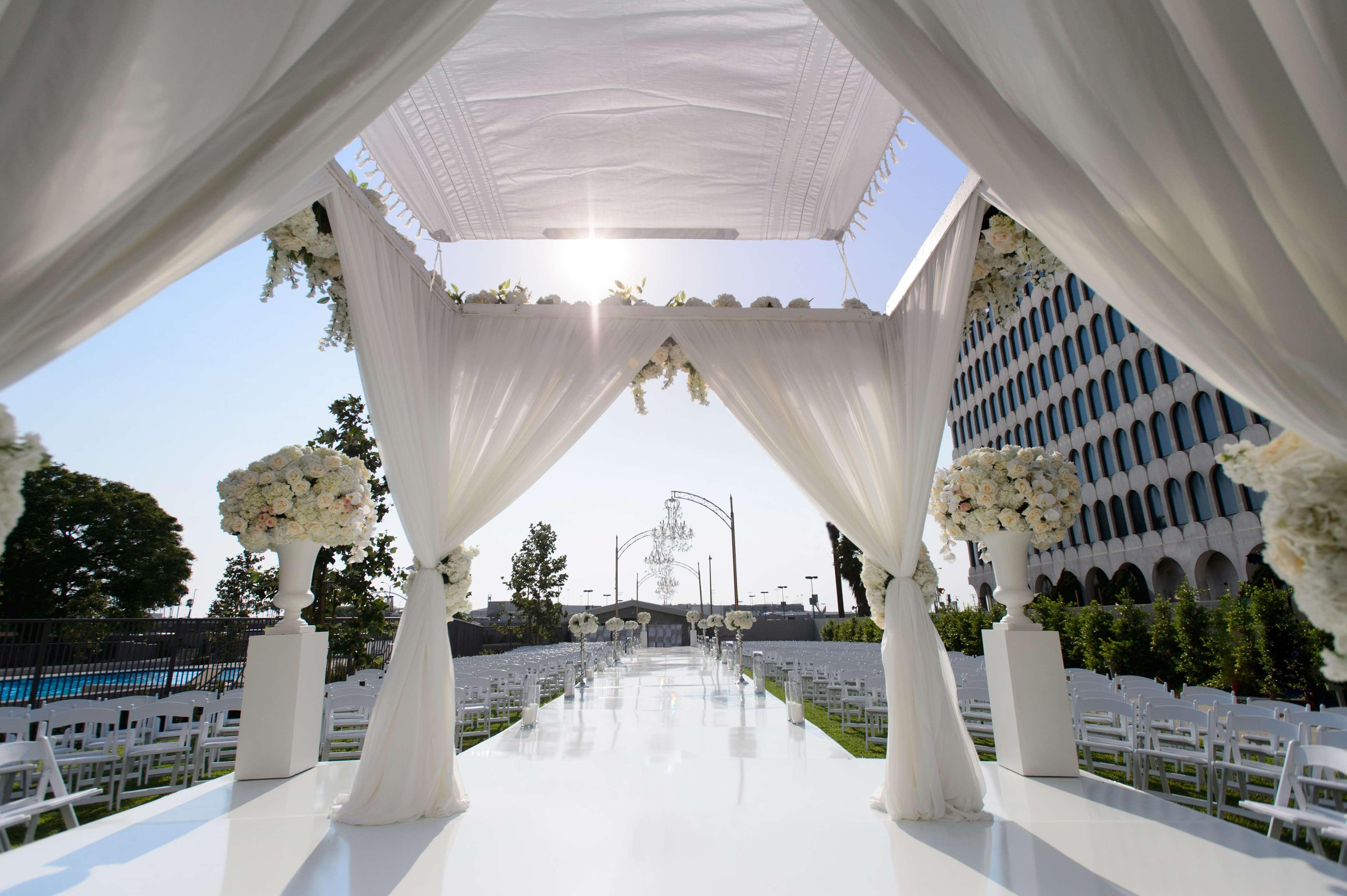 Hyatt Regency Los Angeles International Airport by null