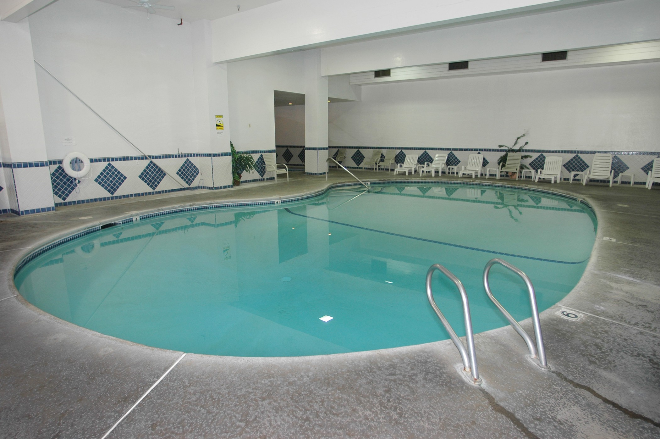 Yosemite Cedar Lodge by null