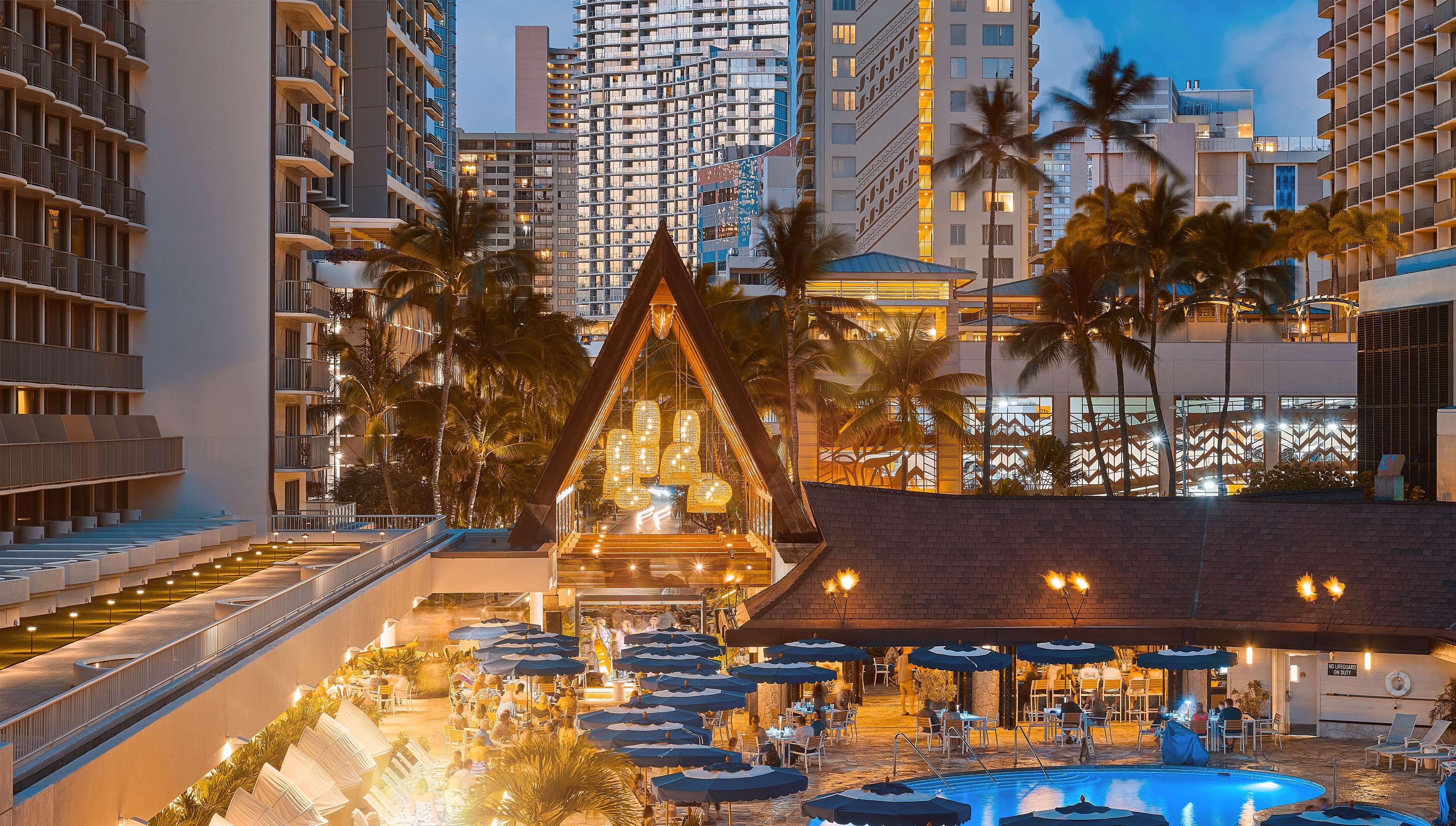 OUTRIGGER Reef Waikiki Beach Resort by null