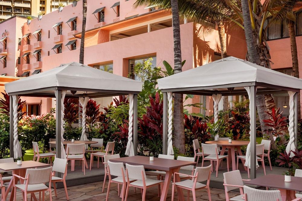 The Royal Hawaiian, a Luxury Collection Resort, Waikiki by null