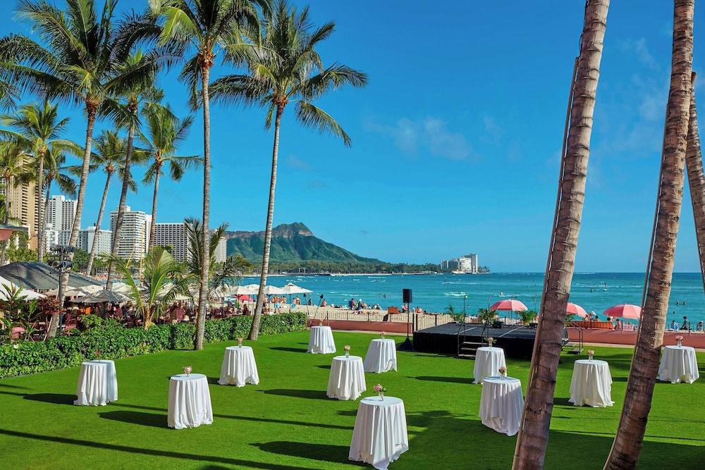 The Royal Hawaiian, a Luxury Collection Resort, Waikiki by null