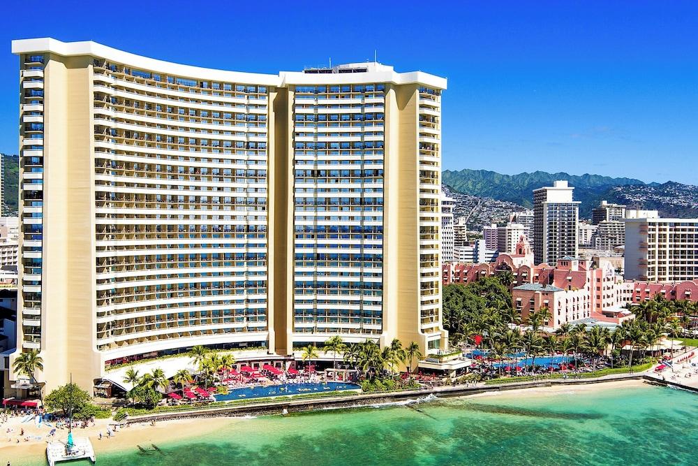 Sheraton Waikiki Beach Resort by null