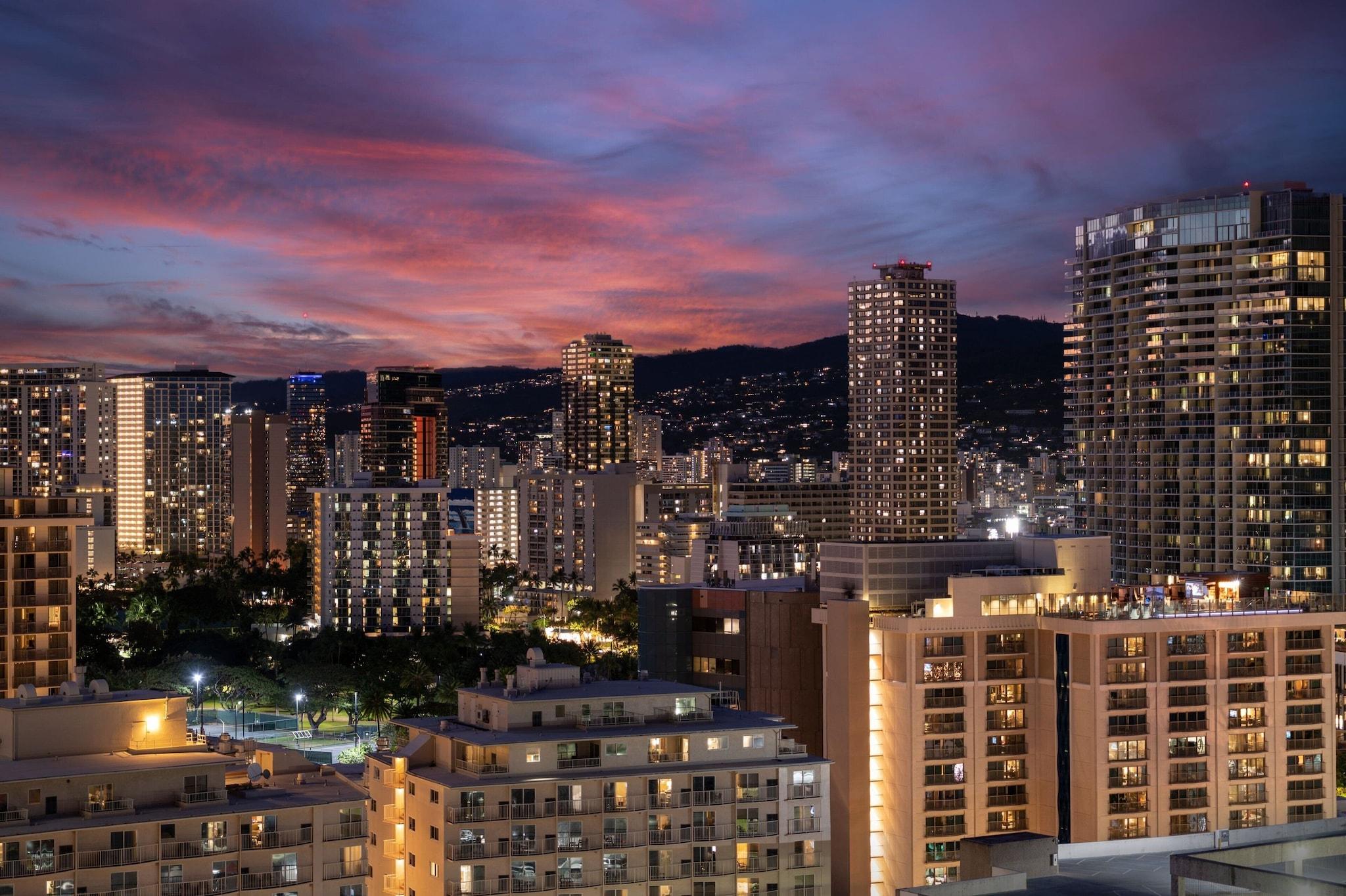Sheraton Waikiki Beach Resort by null