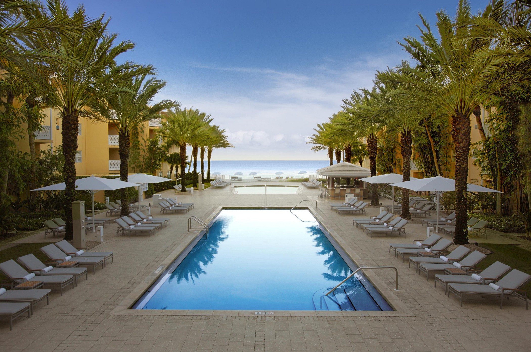 Edgewater Beach Hotel by null