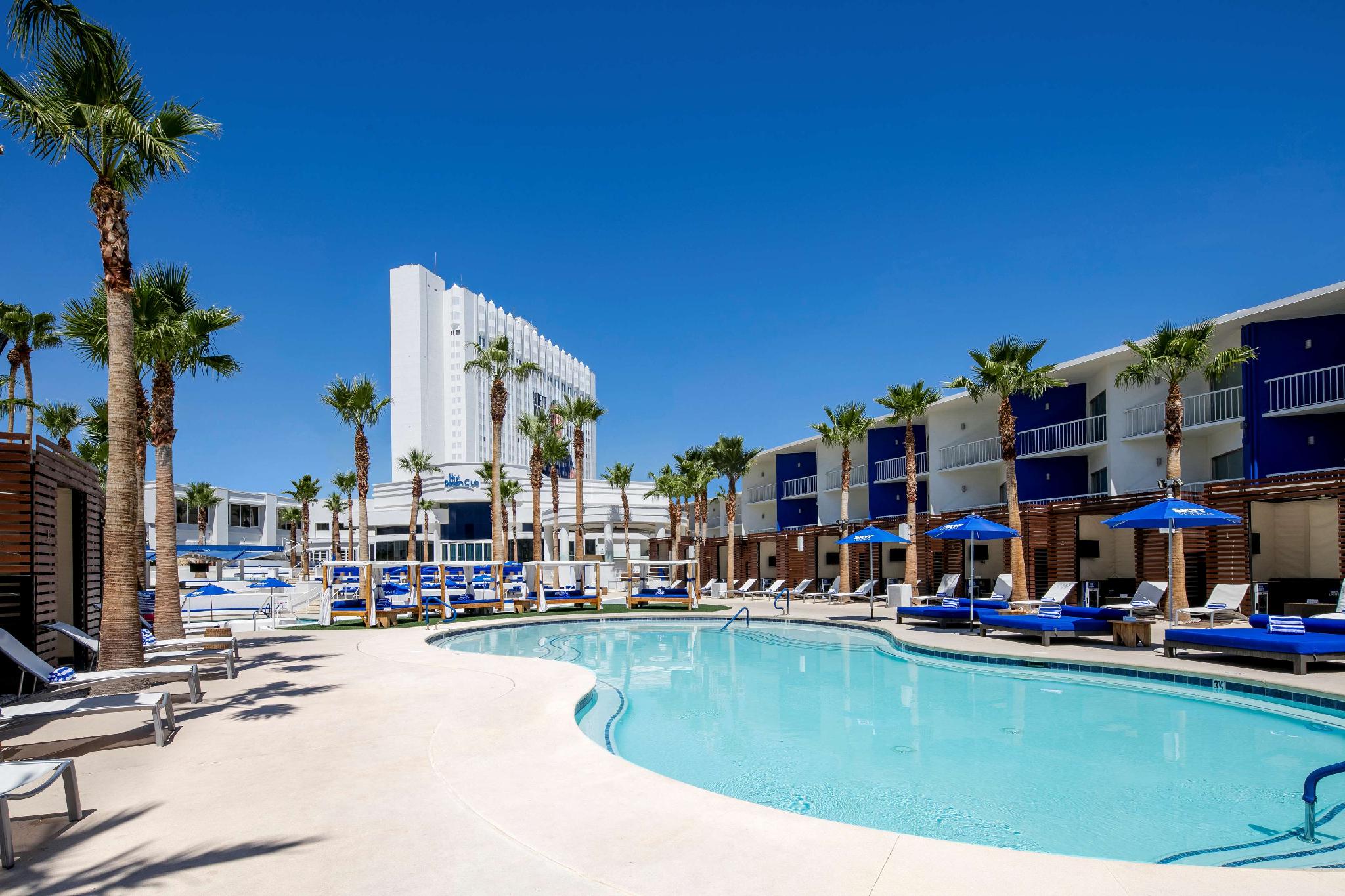 Tropicana Las Vegas - A Doubletree Closed
