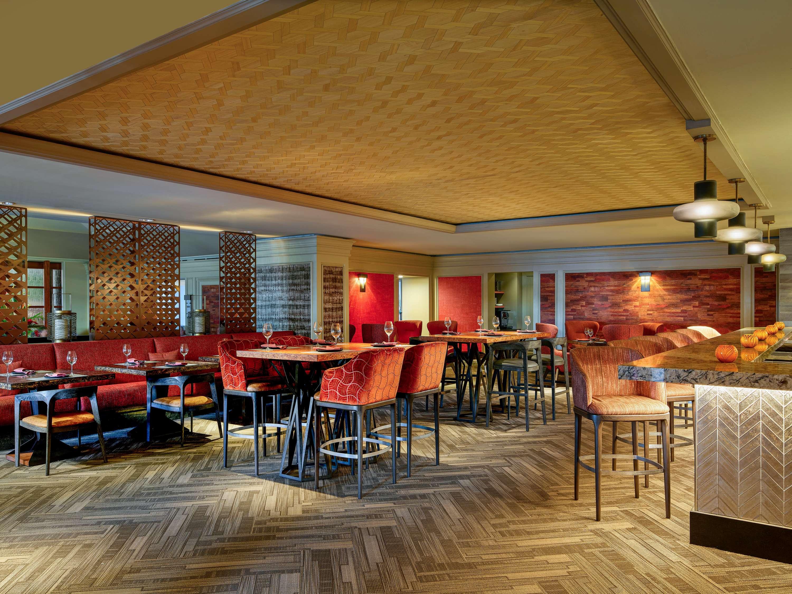 Fairmont Orchid by null