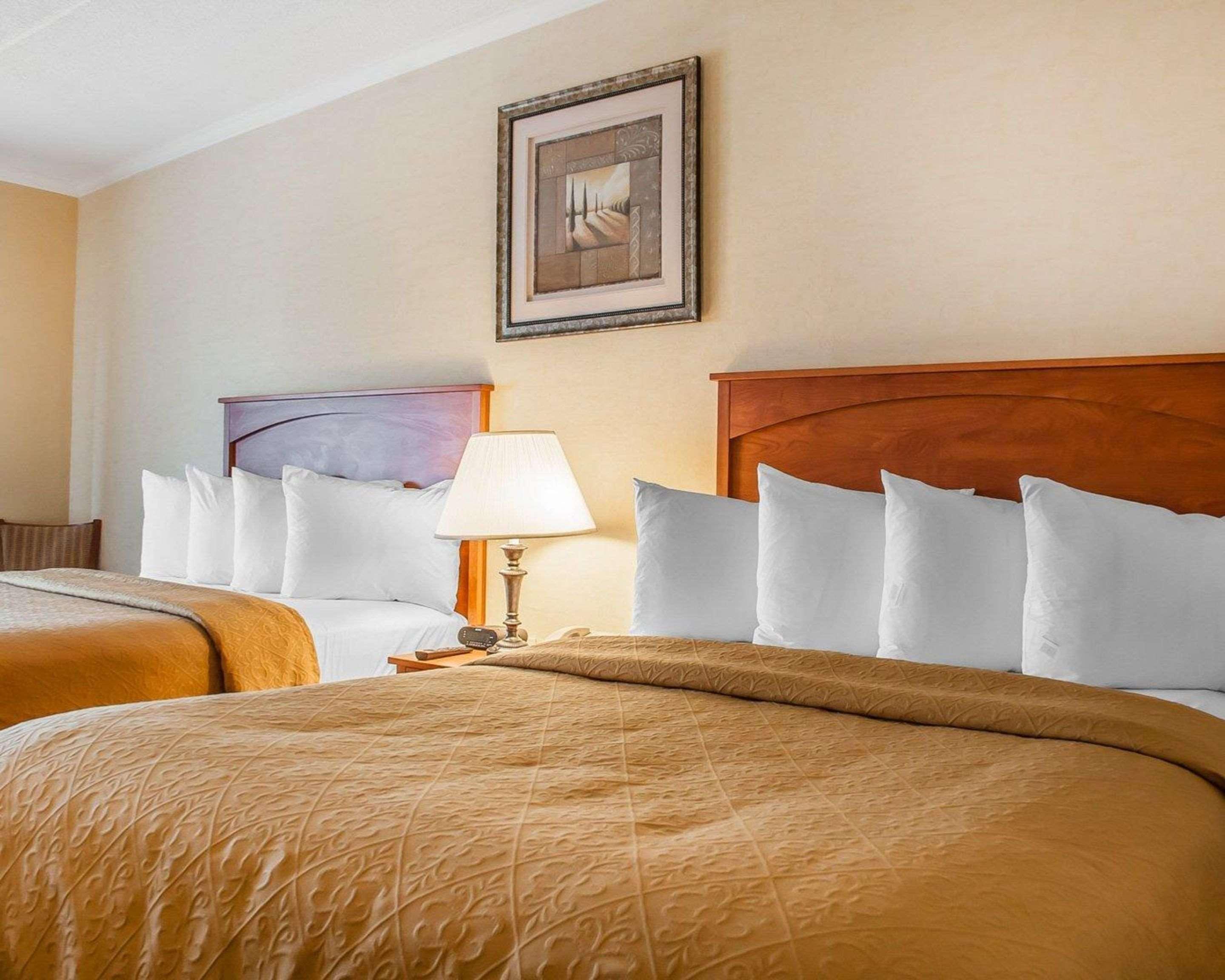 Quality Hotel & Suites Niagara Falls