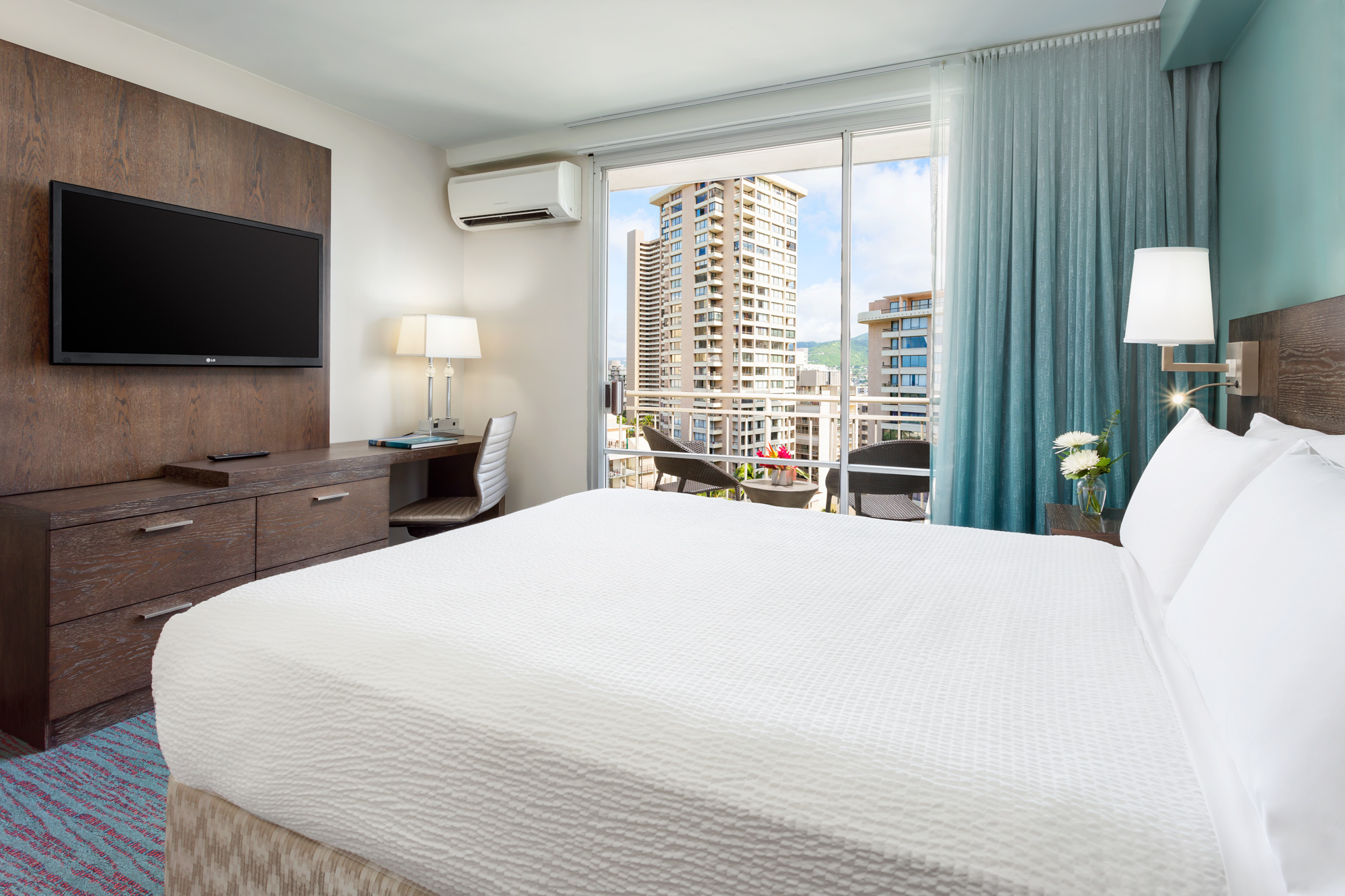 Courtyard by Marriott Waikiki Beach