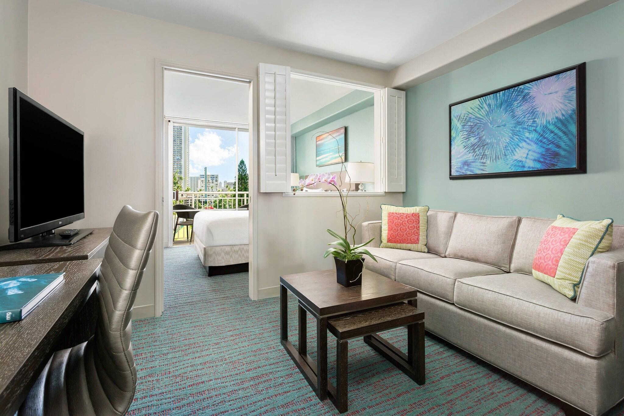 Courtyard by Marriott Waikiki Beach