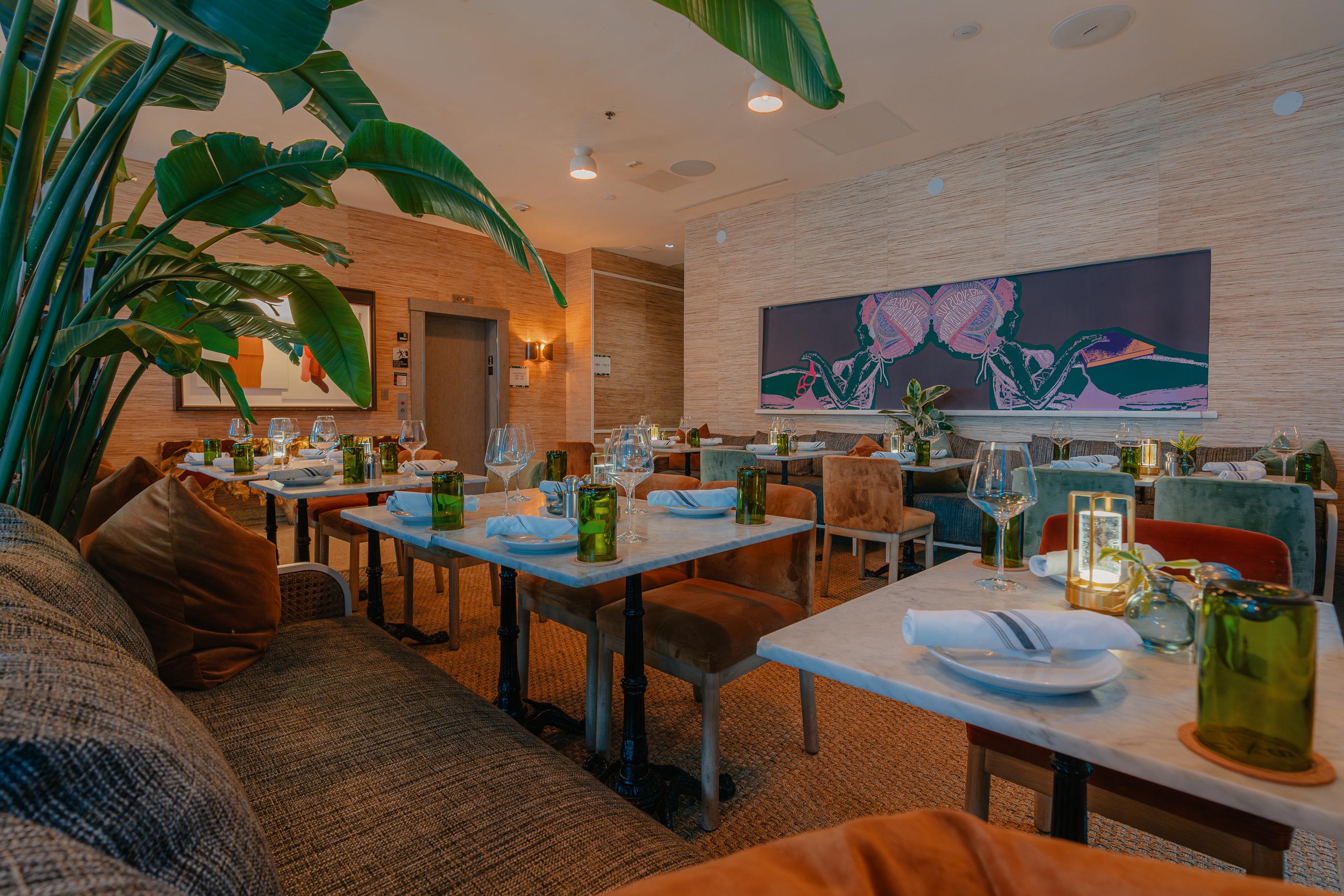 Kimpton Surfcomber Hotel by null