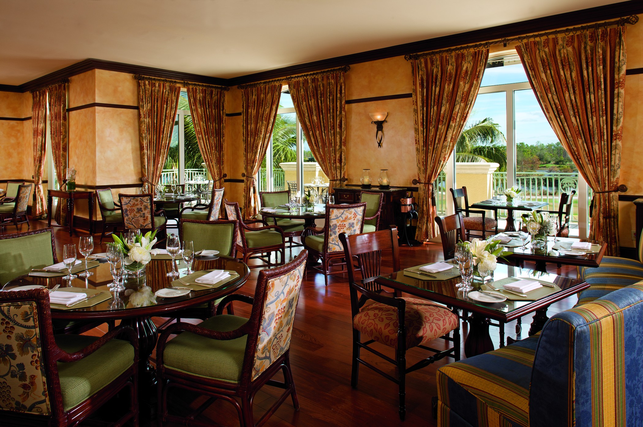 The Ritz-Carlton Naples, Tiburón by null