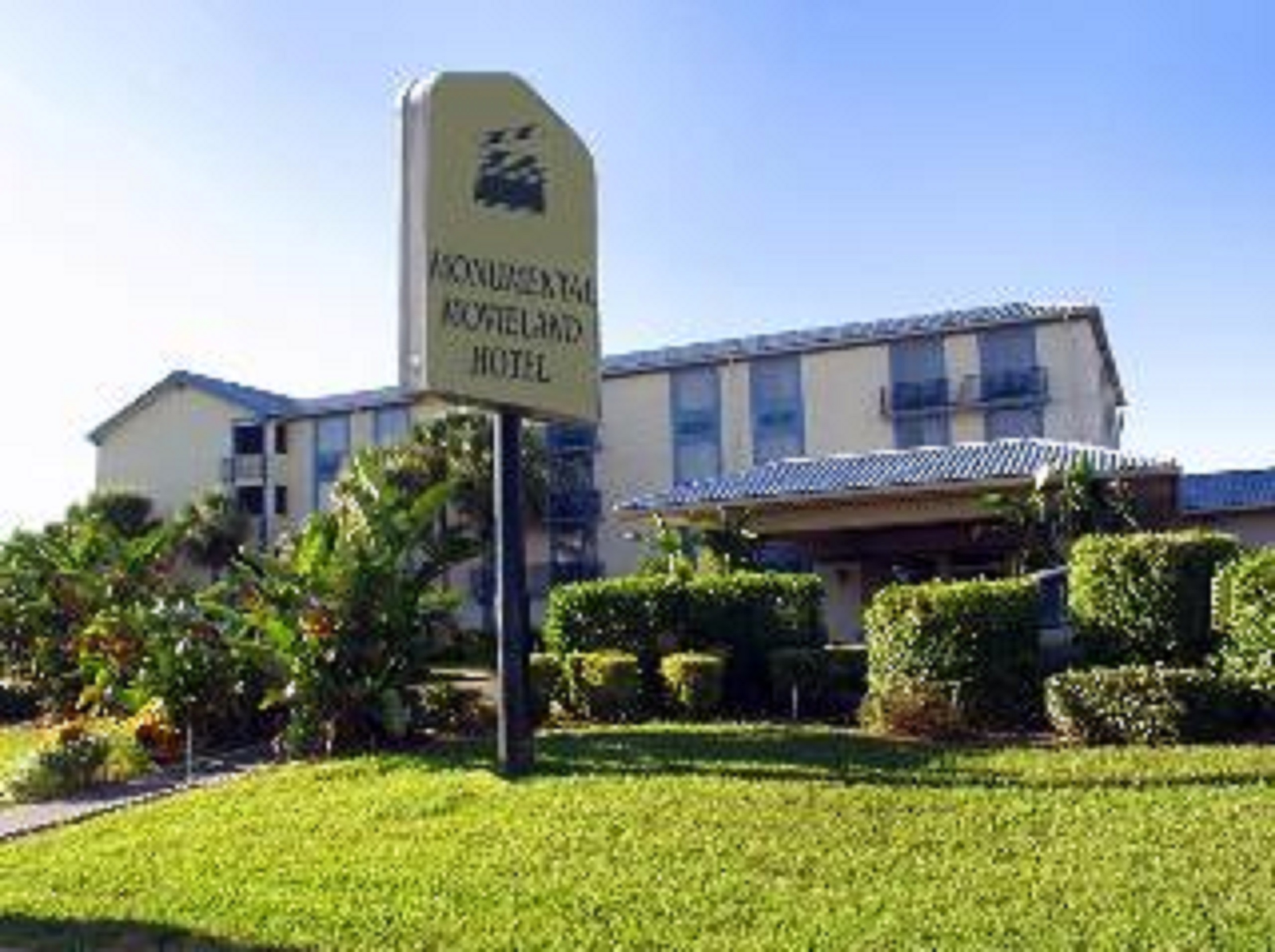 Monumental Movieland Hotel by null