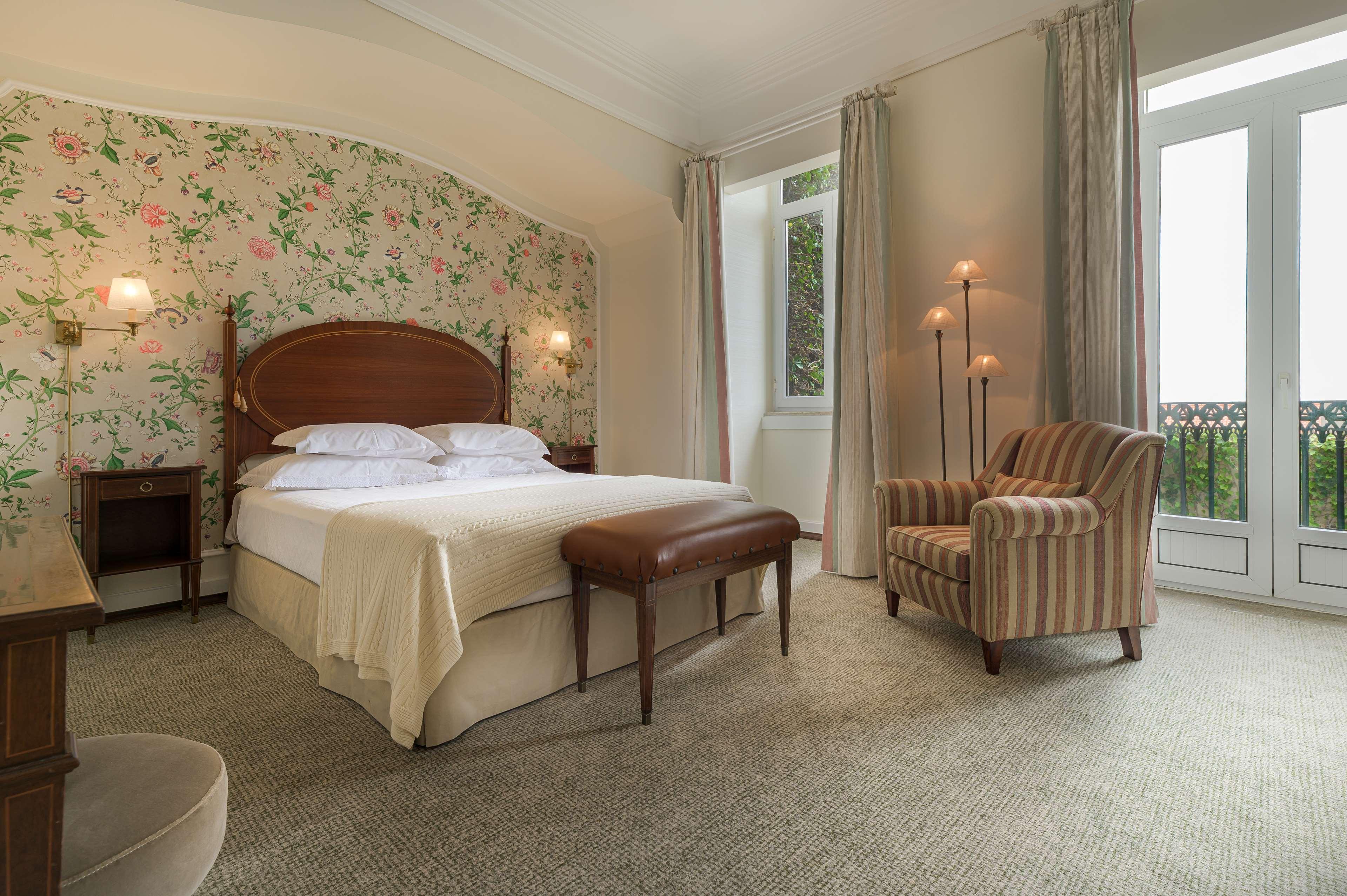 As Janelas Verdes/Riverview, a Lisbon Heritage Collection by null