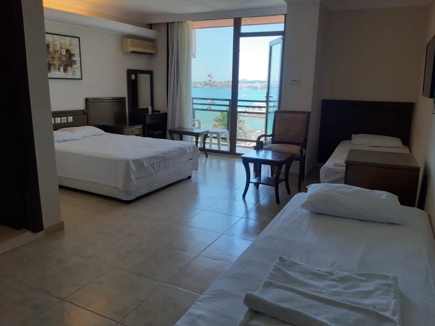 Room, family, 2 bedrooms