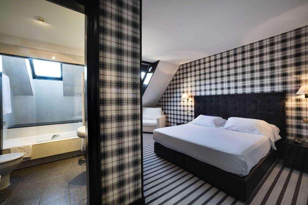 Hotel Clarin by null