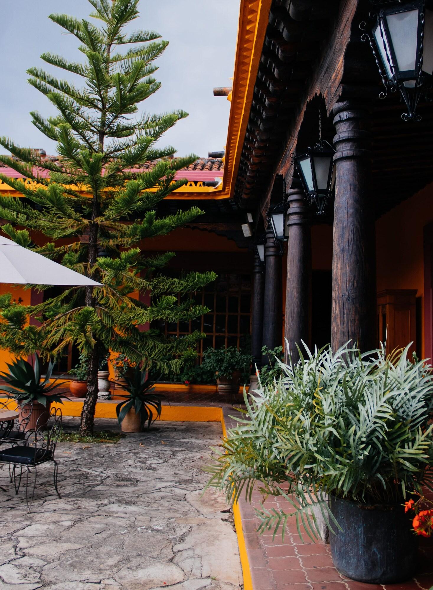 Hotel Diego De Mazariegos by null