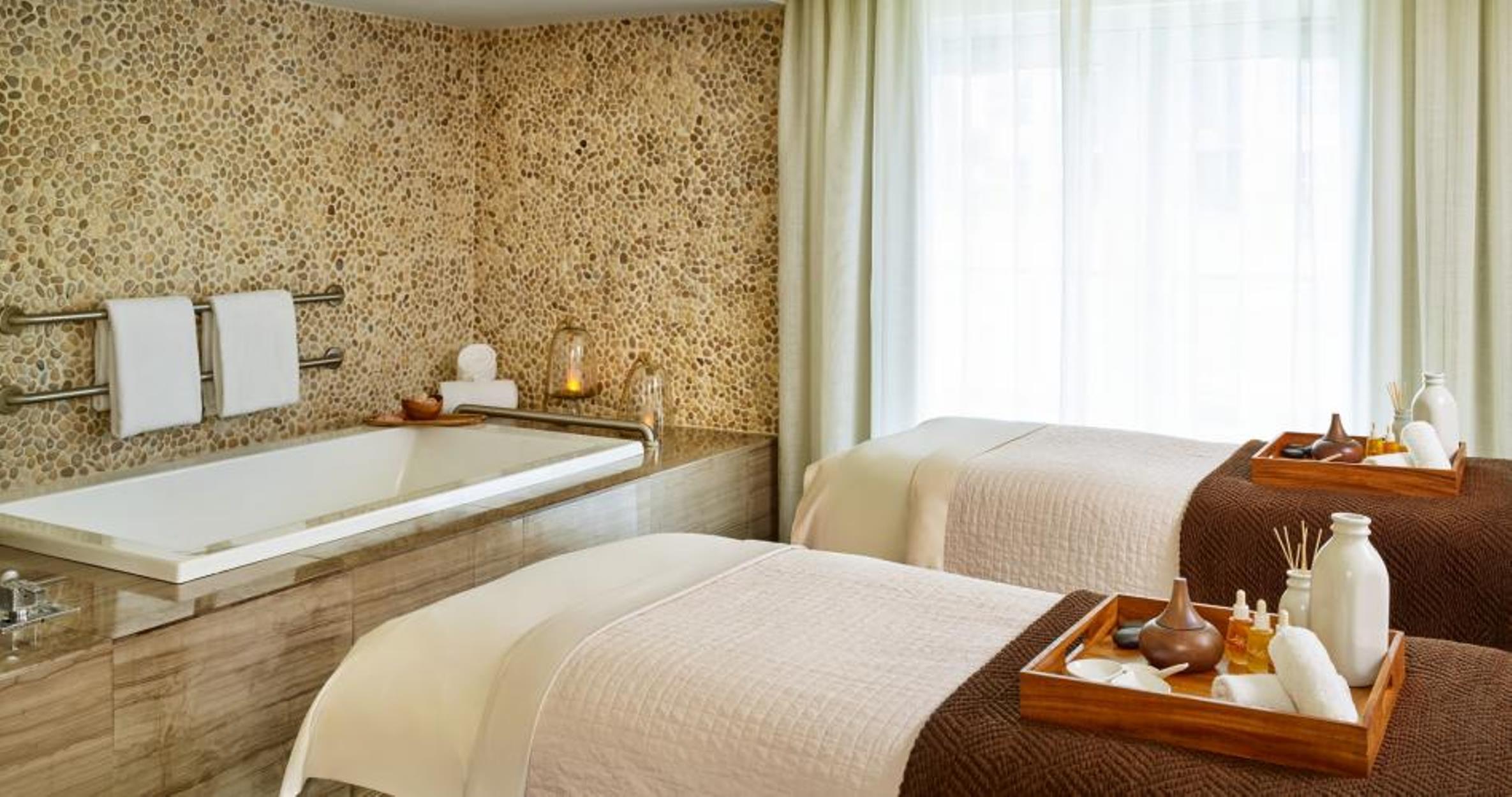 Royal Palm South Beach Miami, a Tribute Portfolio Resort by null