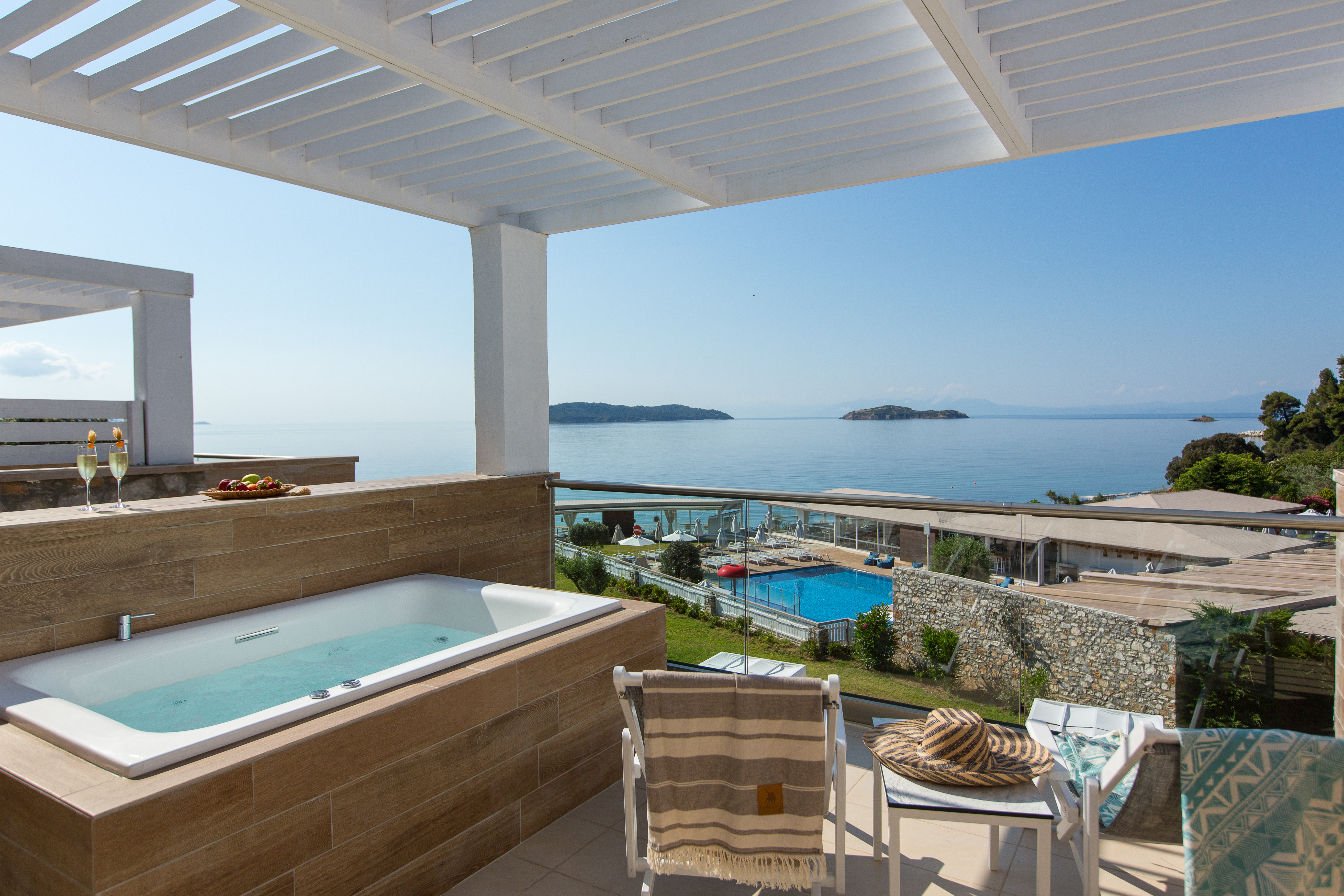 Kassandra Bay Resort, Suites & SPA